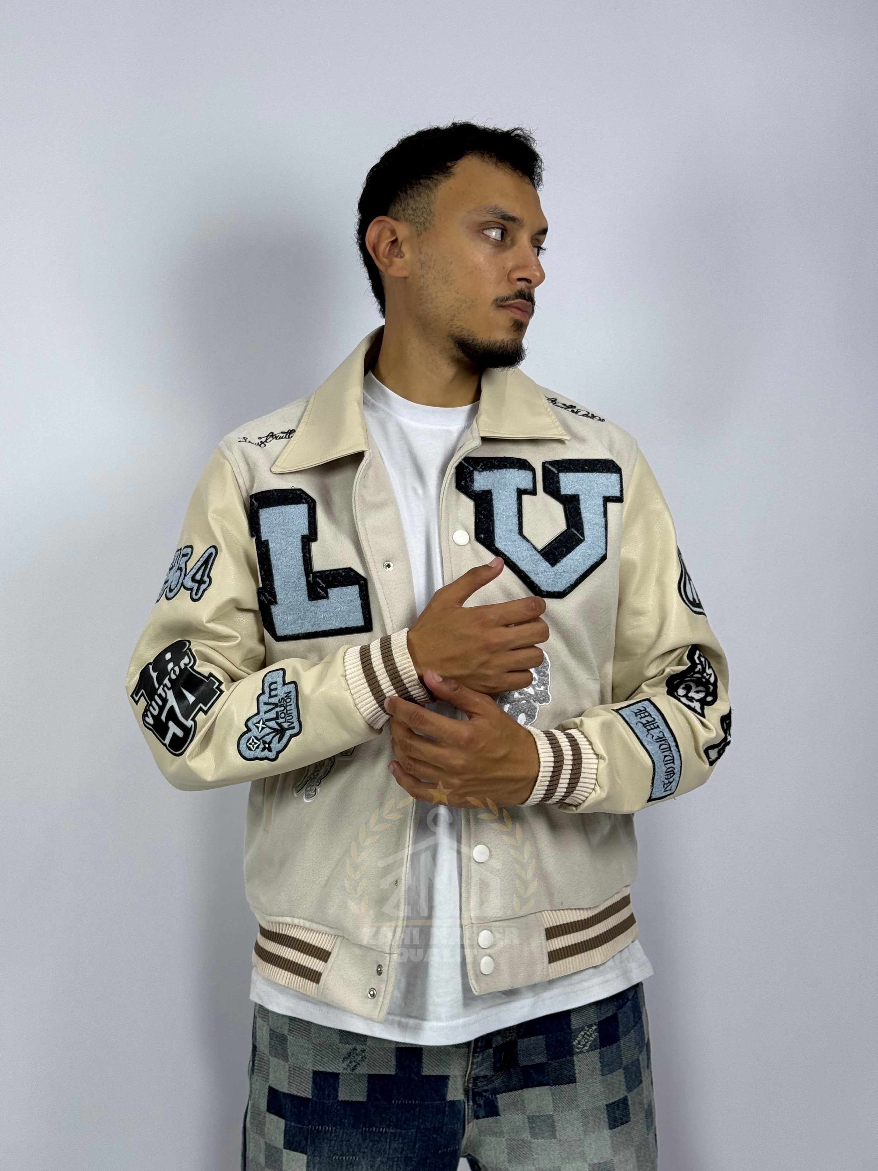 Veste LV Blanche – Style Moderne