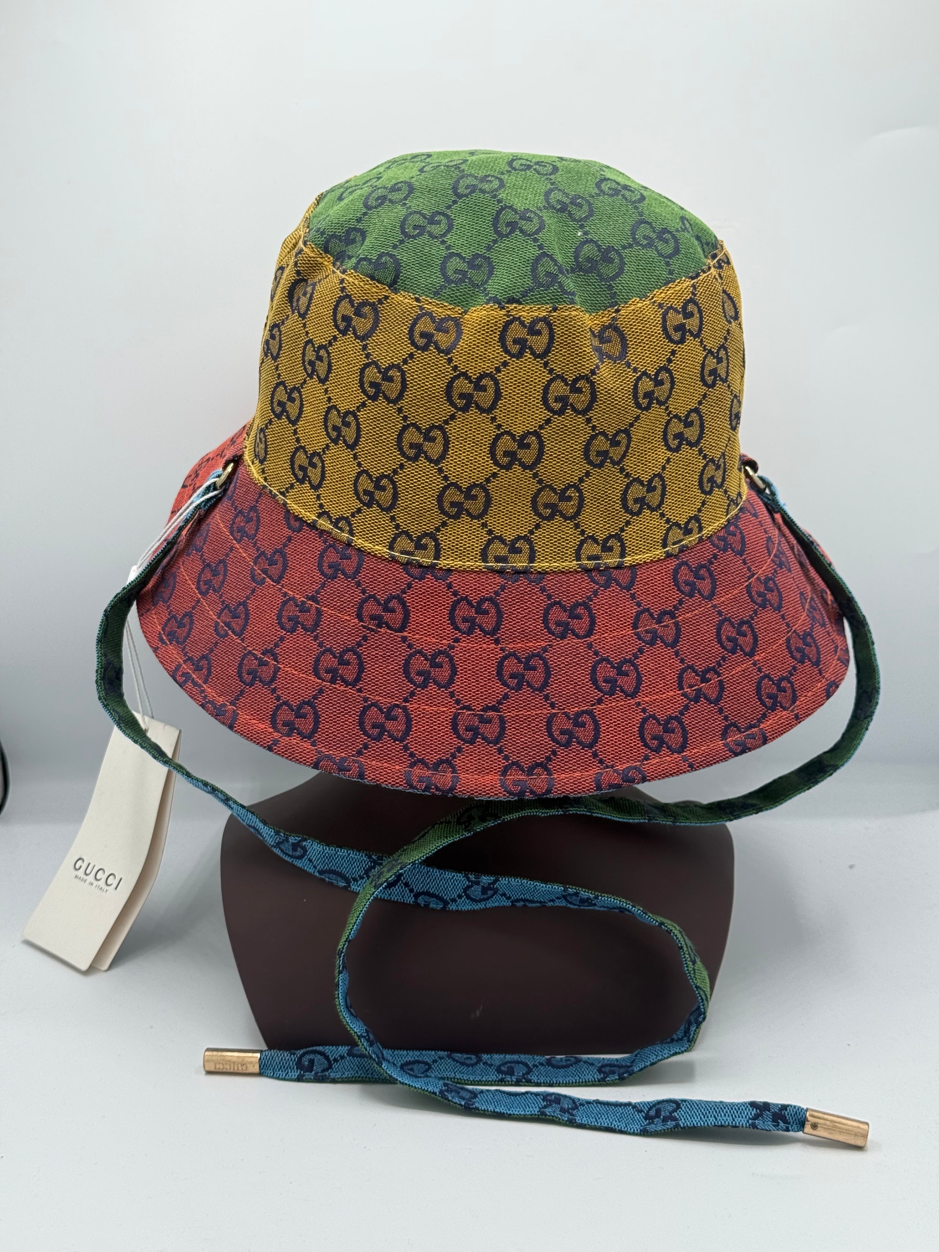 Bob Gucci Multicolor – L’Élégance Audacieuse
