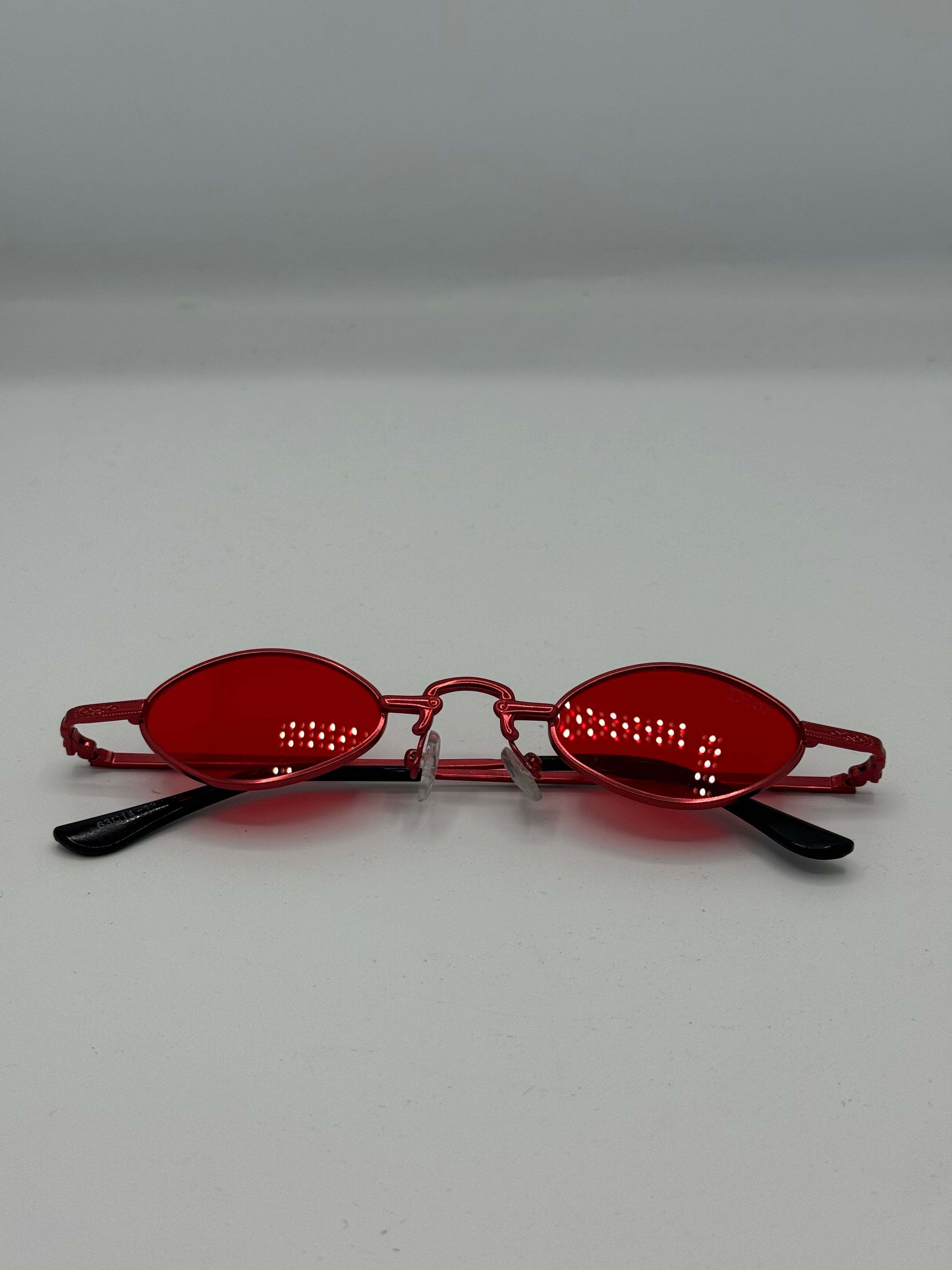 Crimson Wave – Le Rouge du Charisme