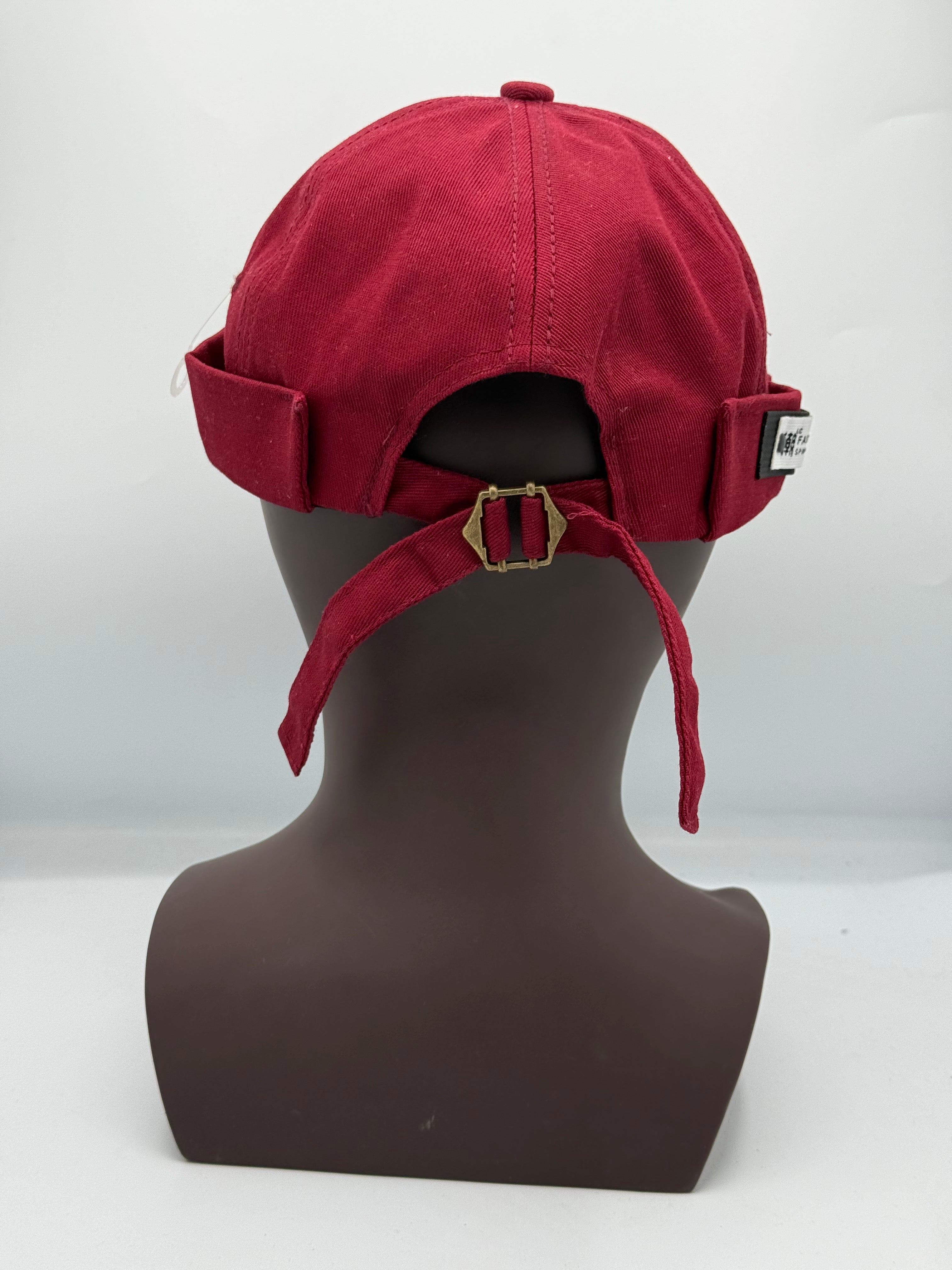 Red Dock – L’Accessoire Minimaliste au Style Fort