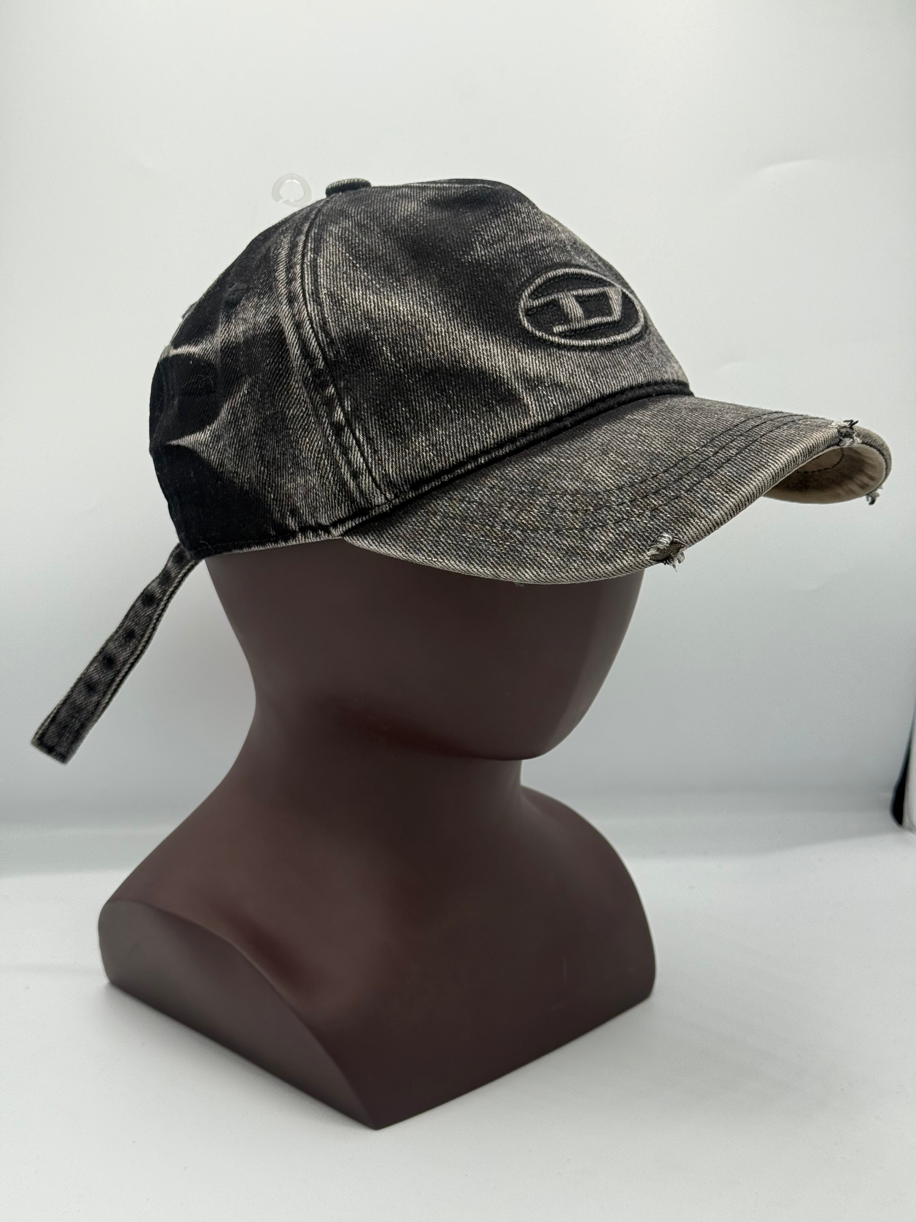 Casquette Classique "Élégance Noire"