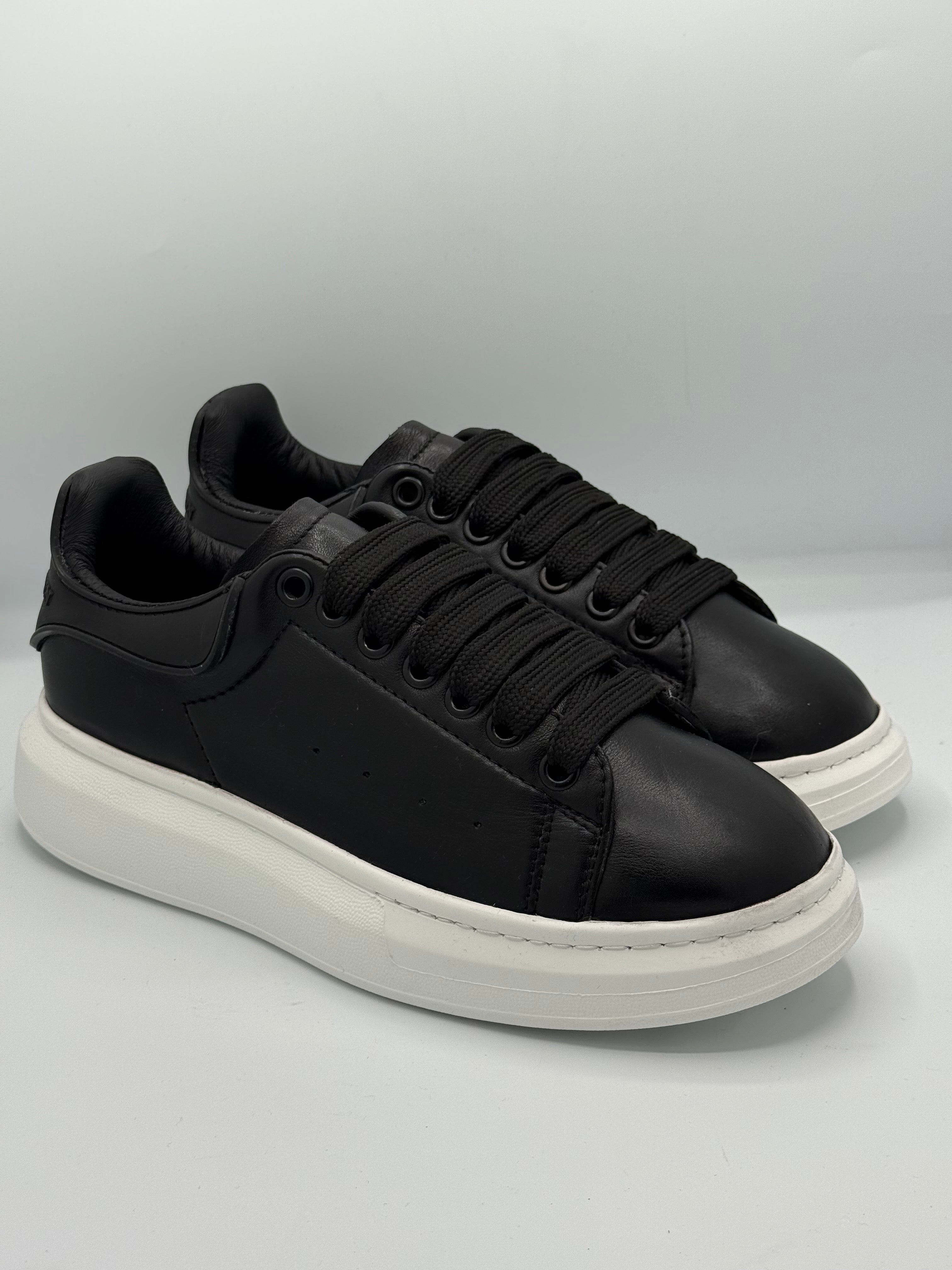 ALEXANDER McQueen (Noir)