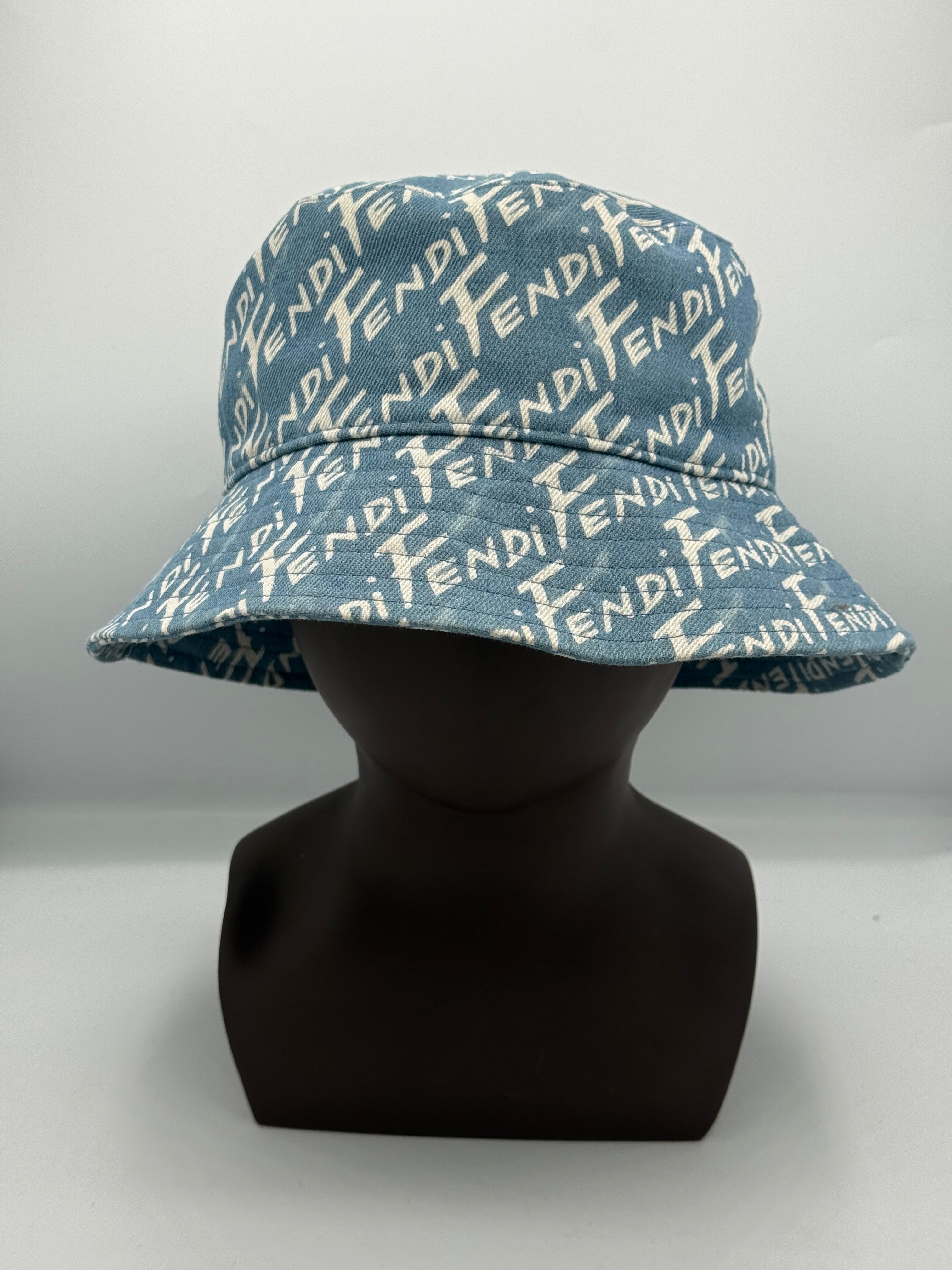 Bob Fendi – L’Élégance Audacieuse