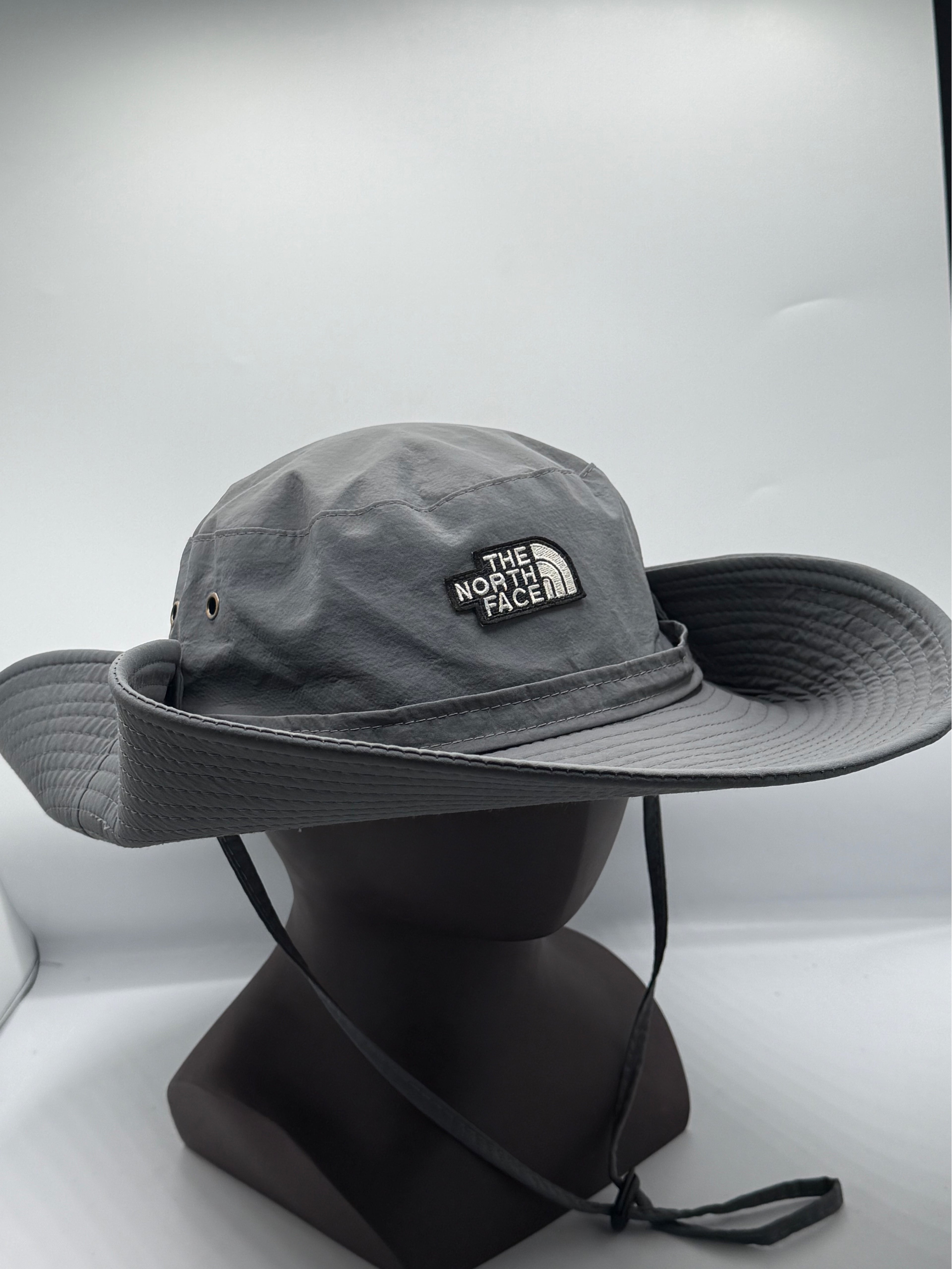 Chapeau Bob Randonnée Gris