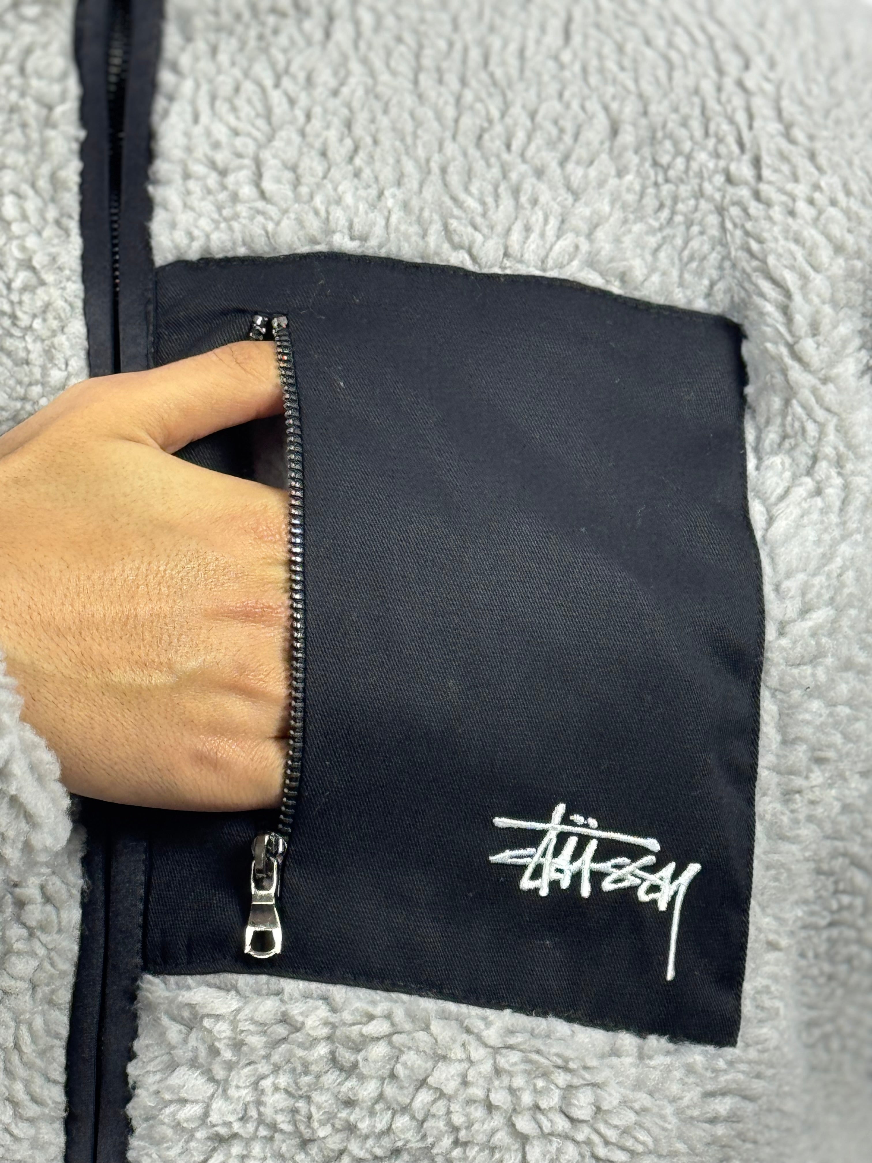 Veste Sherpa Homme Gris – Douceur Premium & Style Moderne