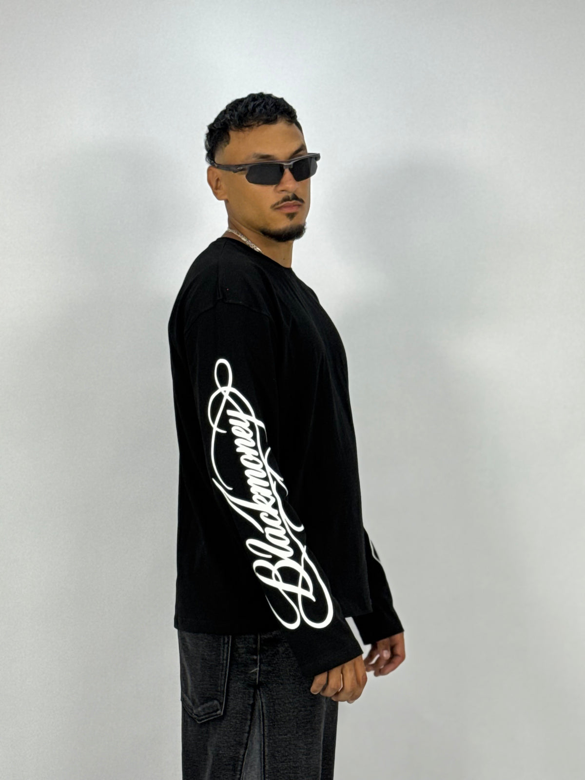 T-Shirt Oversize BlackMoney Noir – Graphic Sleeve