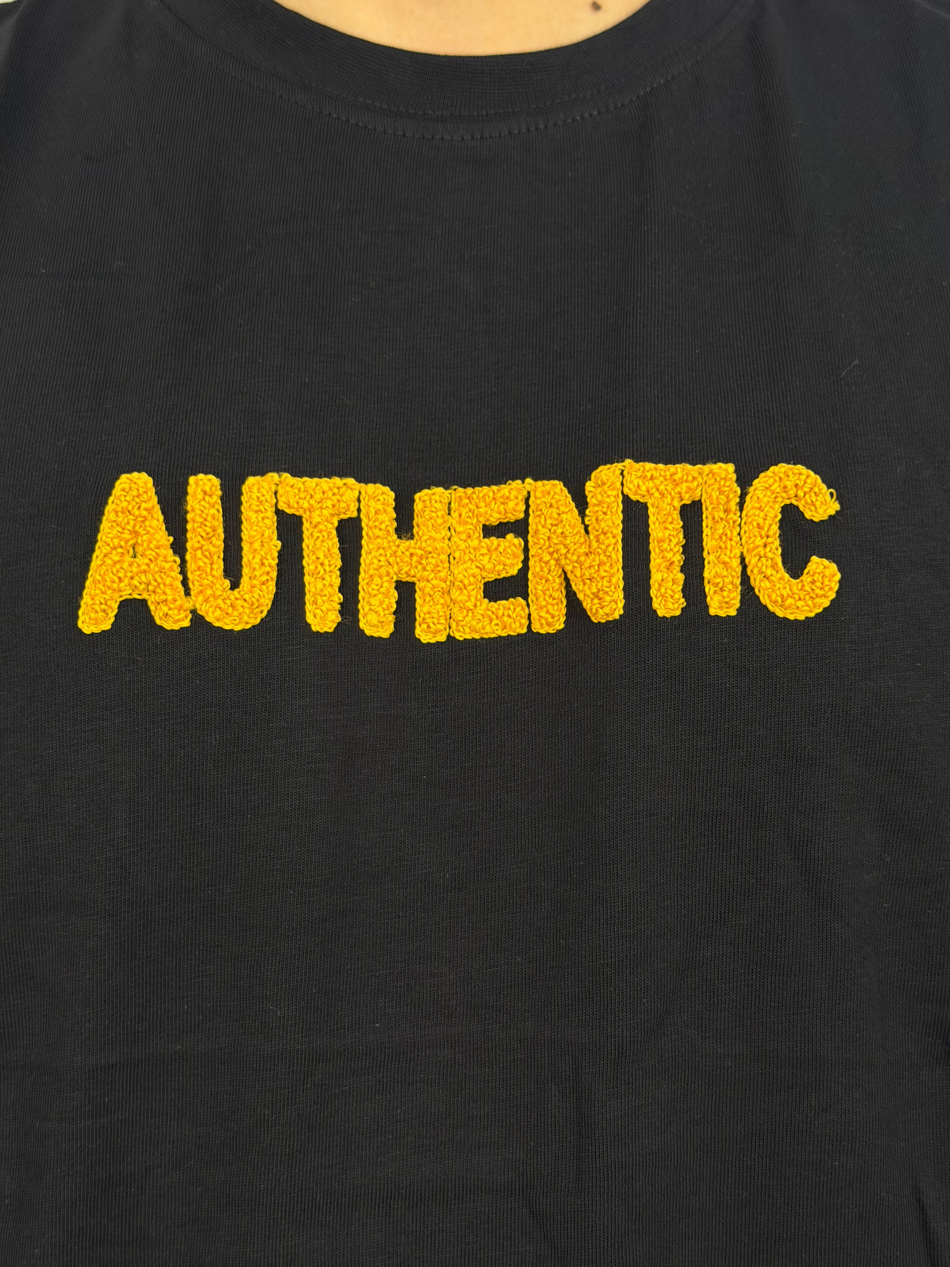 T-shirt ORIGINAL Oversize Noir J – Authentic Statement