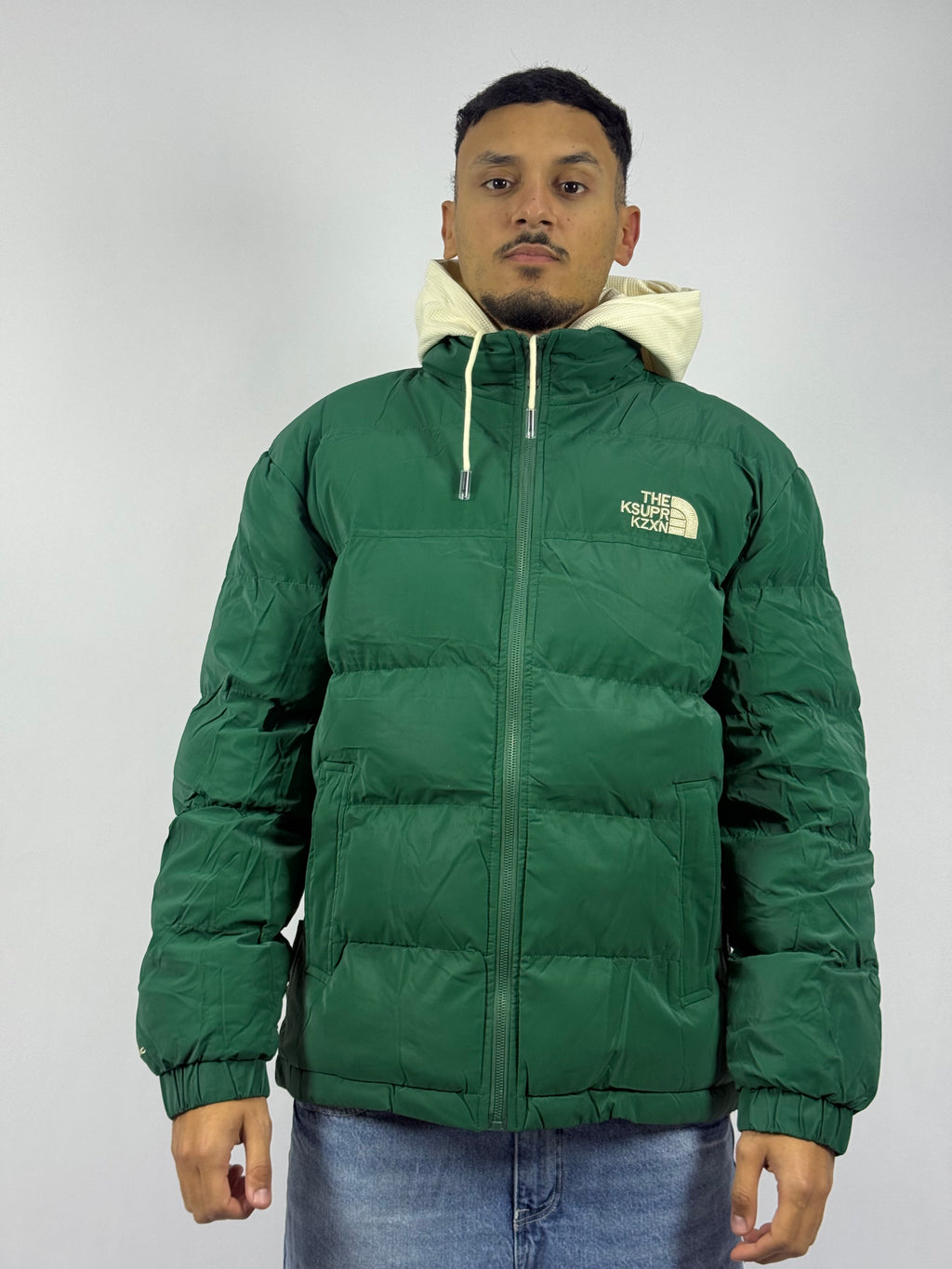 Veste Street à Capuche Verte – Confort & Protection Quotidienne