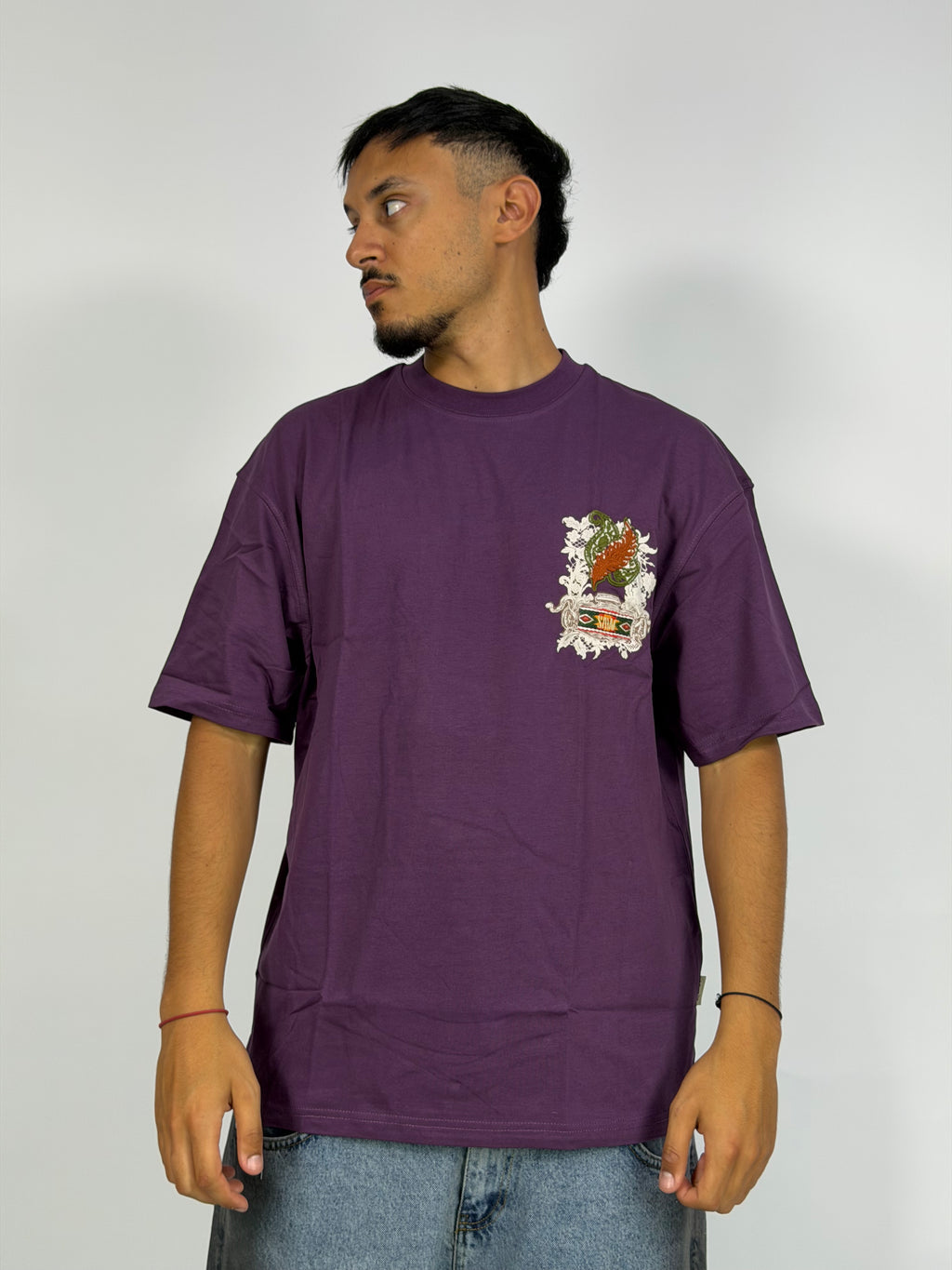 T-shirt ORIGINAL Oversize Violet – Graphic Chest Detail