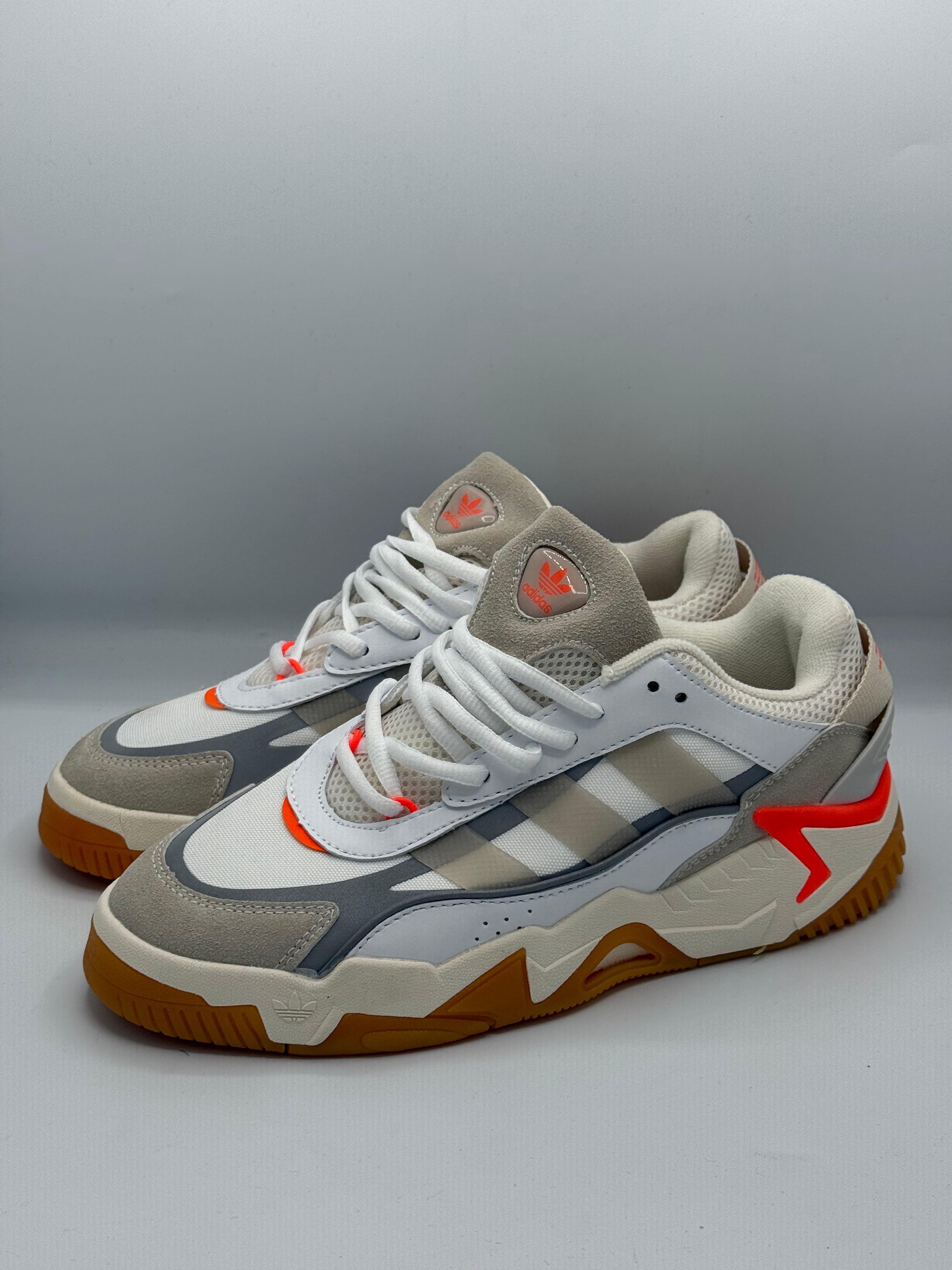 ADIDAS Nova Edge Orange – Confort, Style & Puissance Urbaine
