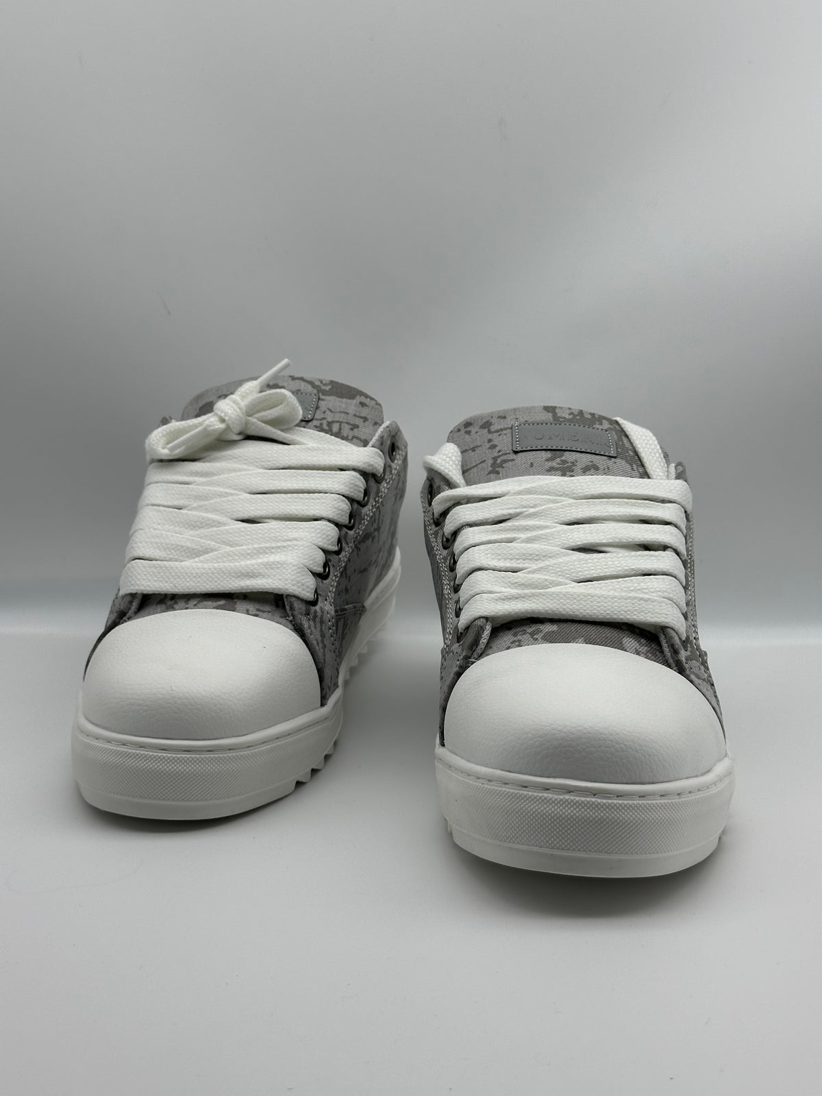 Sneakers ORIGINAL Gris et Blanc à lacets larges