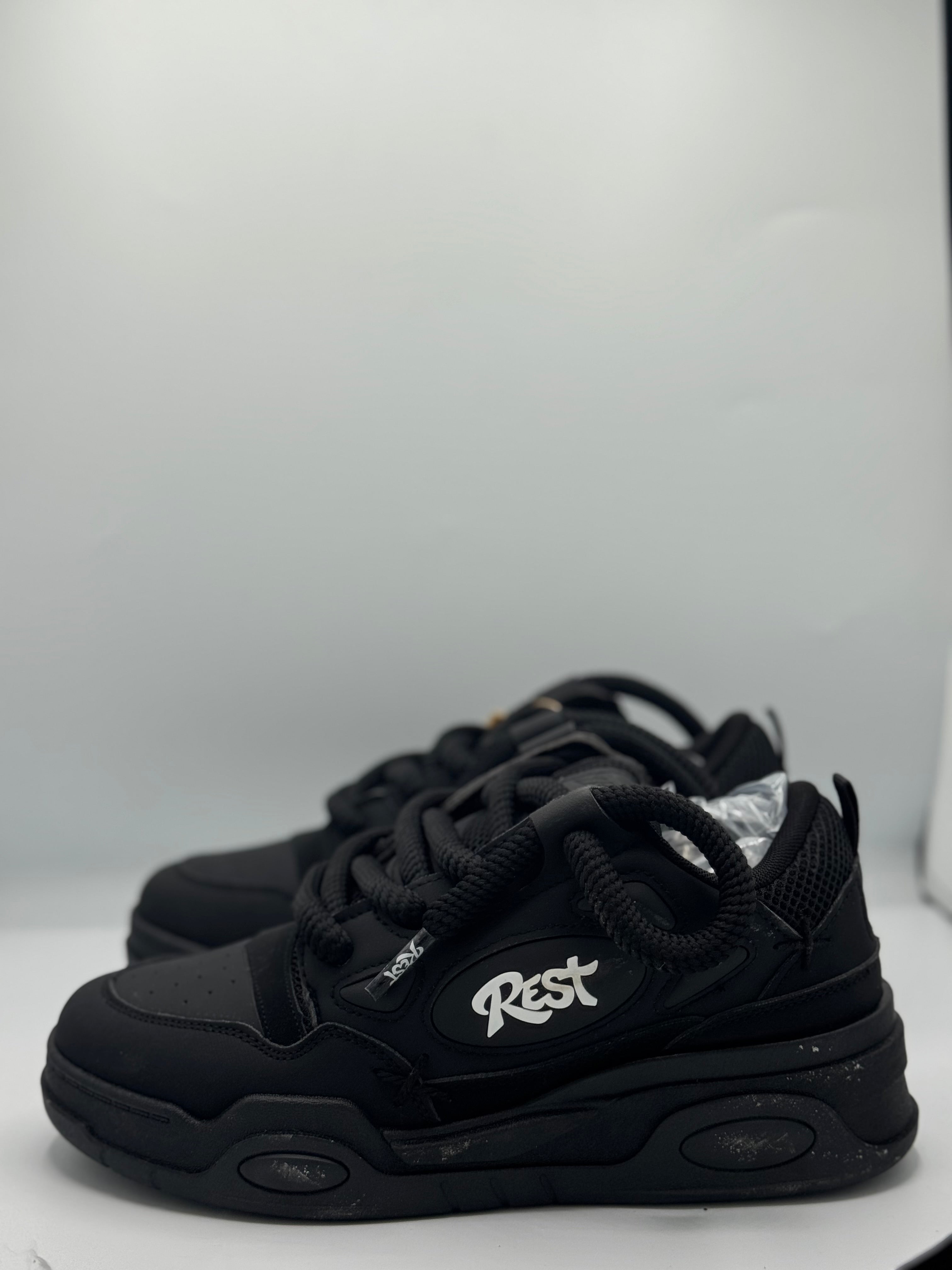 Sneakers ORIGINAL Oversize – Triple Black Edition (B)