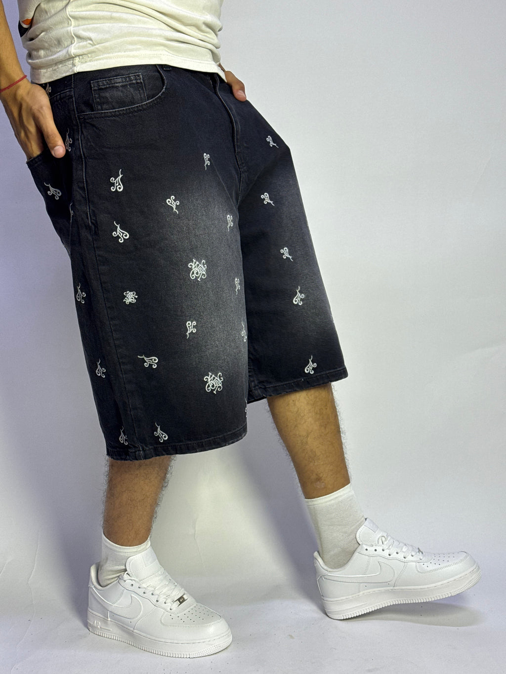 Short Jeans Denim Noir Oversize Pattern – 1 Ère Qualité