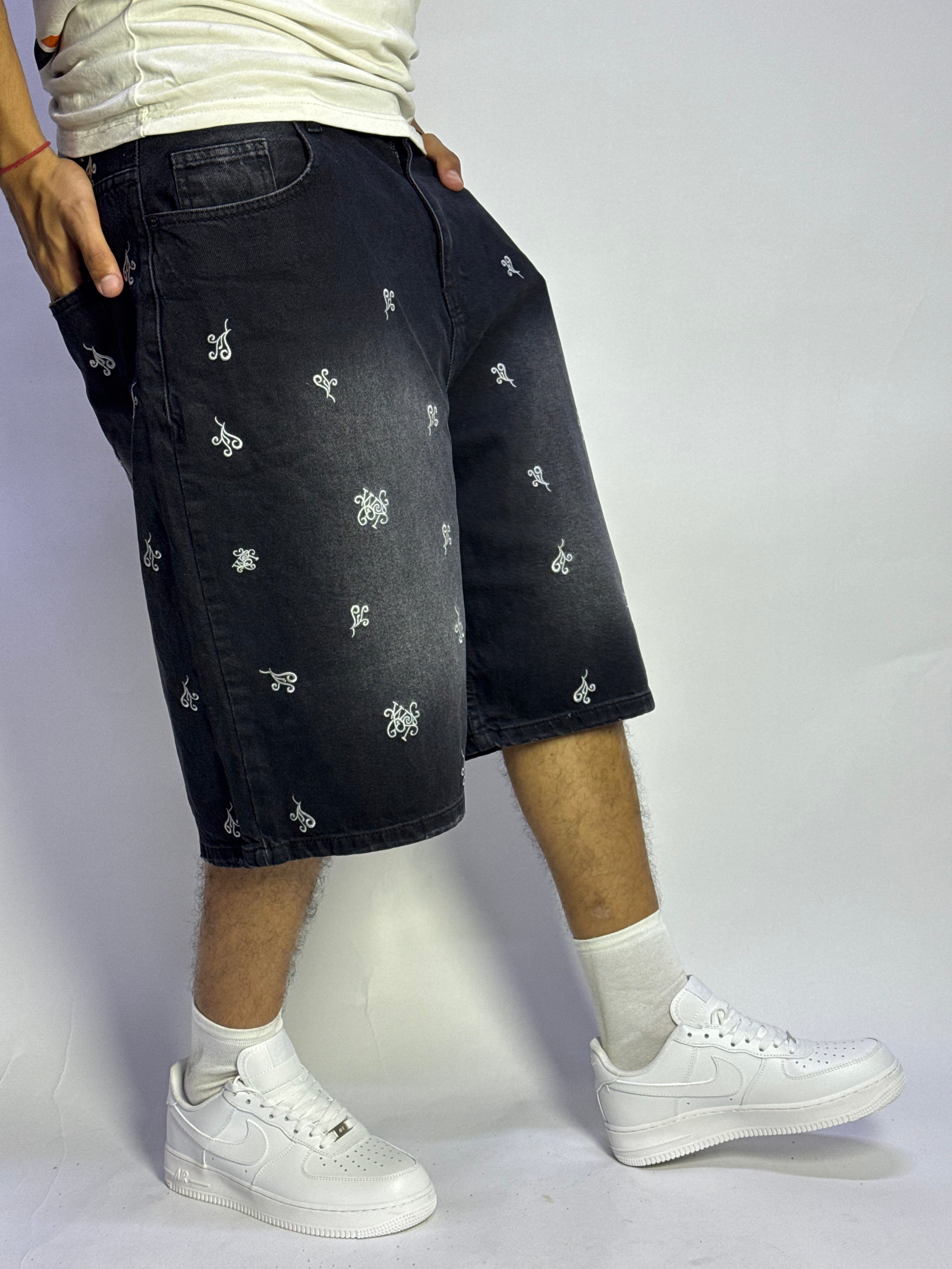 Short Jeans Denim Noir Oversize Pattern – 1 Ère Qualité