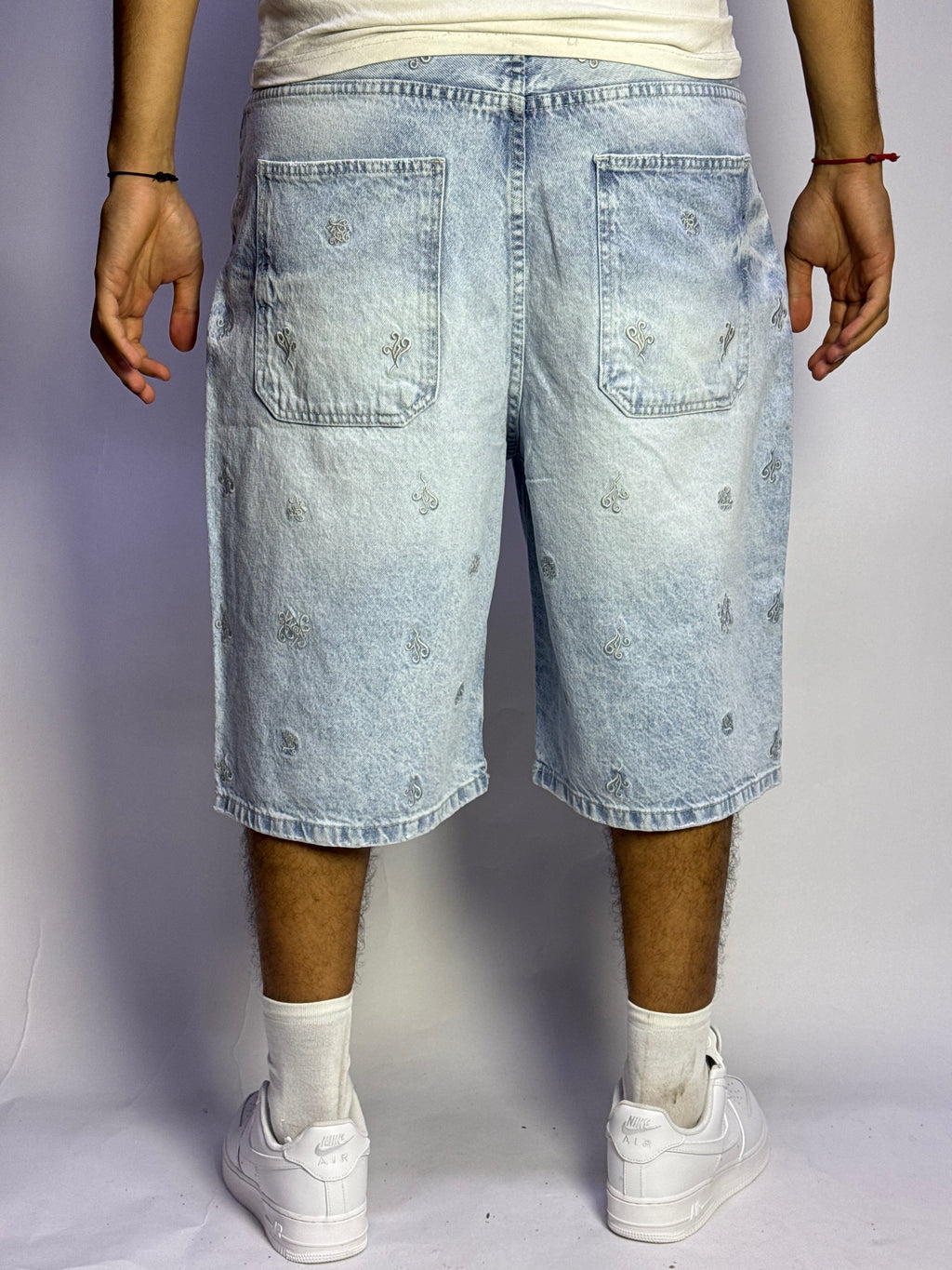 Short Jeans Denim Bleu Délave Oversize Pattern – 1 Ère Qualité