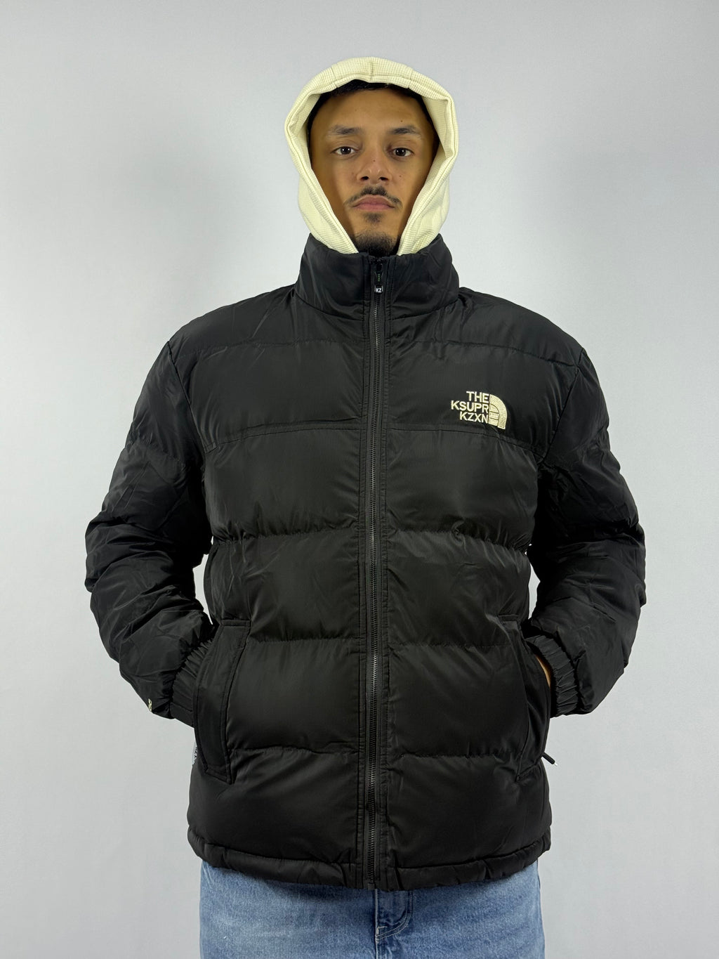 Veste Street à Capuche Noir – Confort & Protection Quotidienne