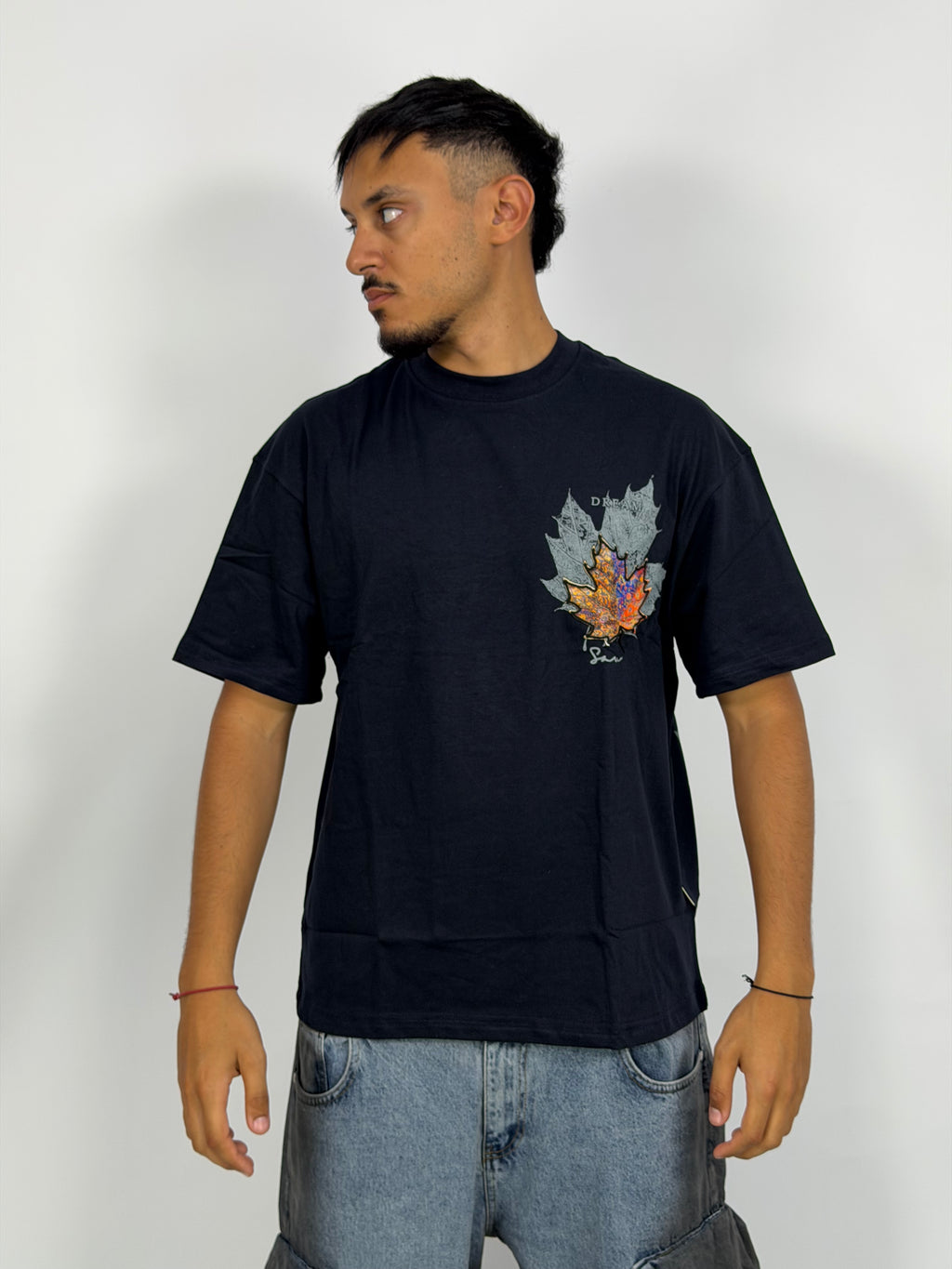 T-shirt Oversize Noir – Autumn Leaf Signature