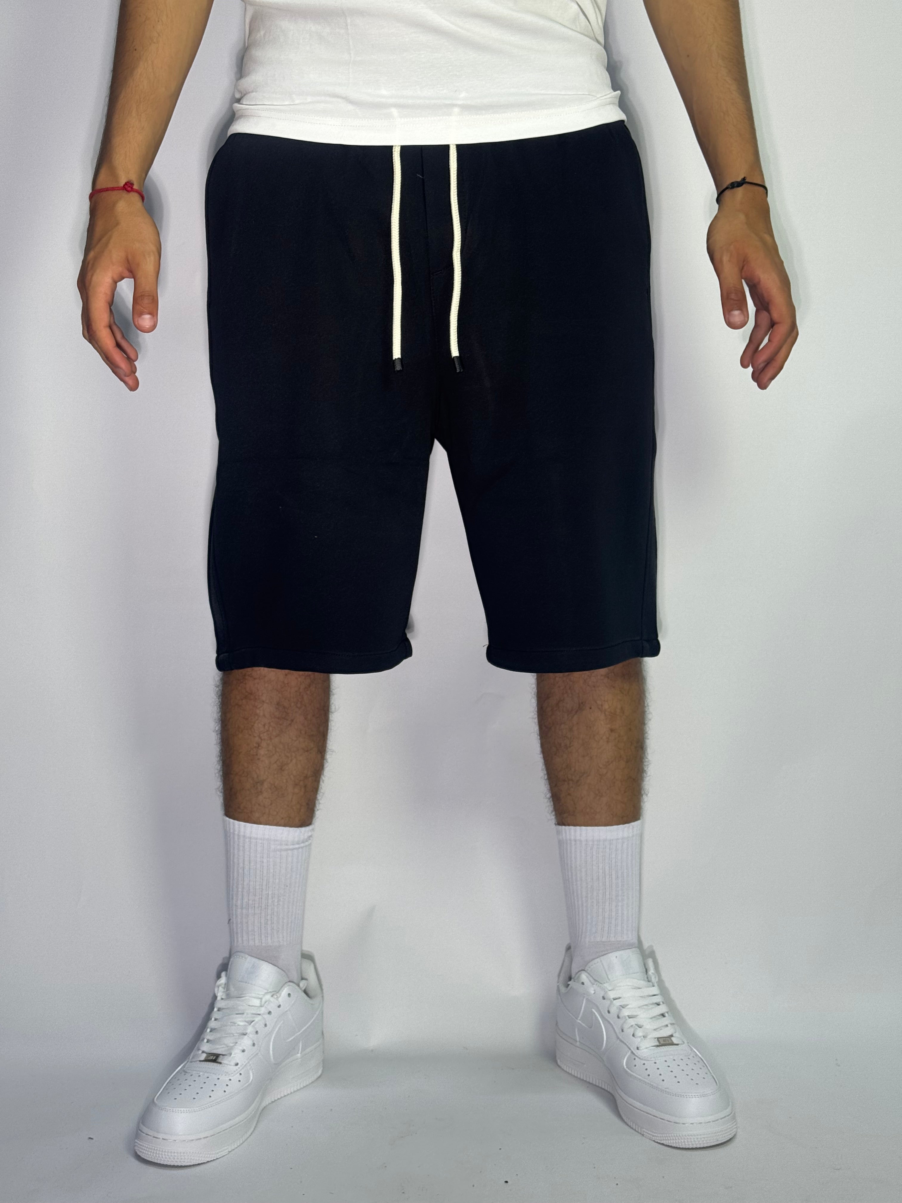 Short Oversize Noir – Essential Streetwear