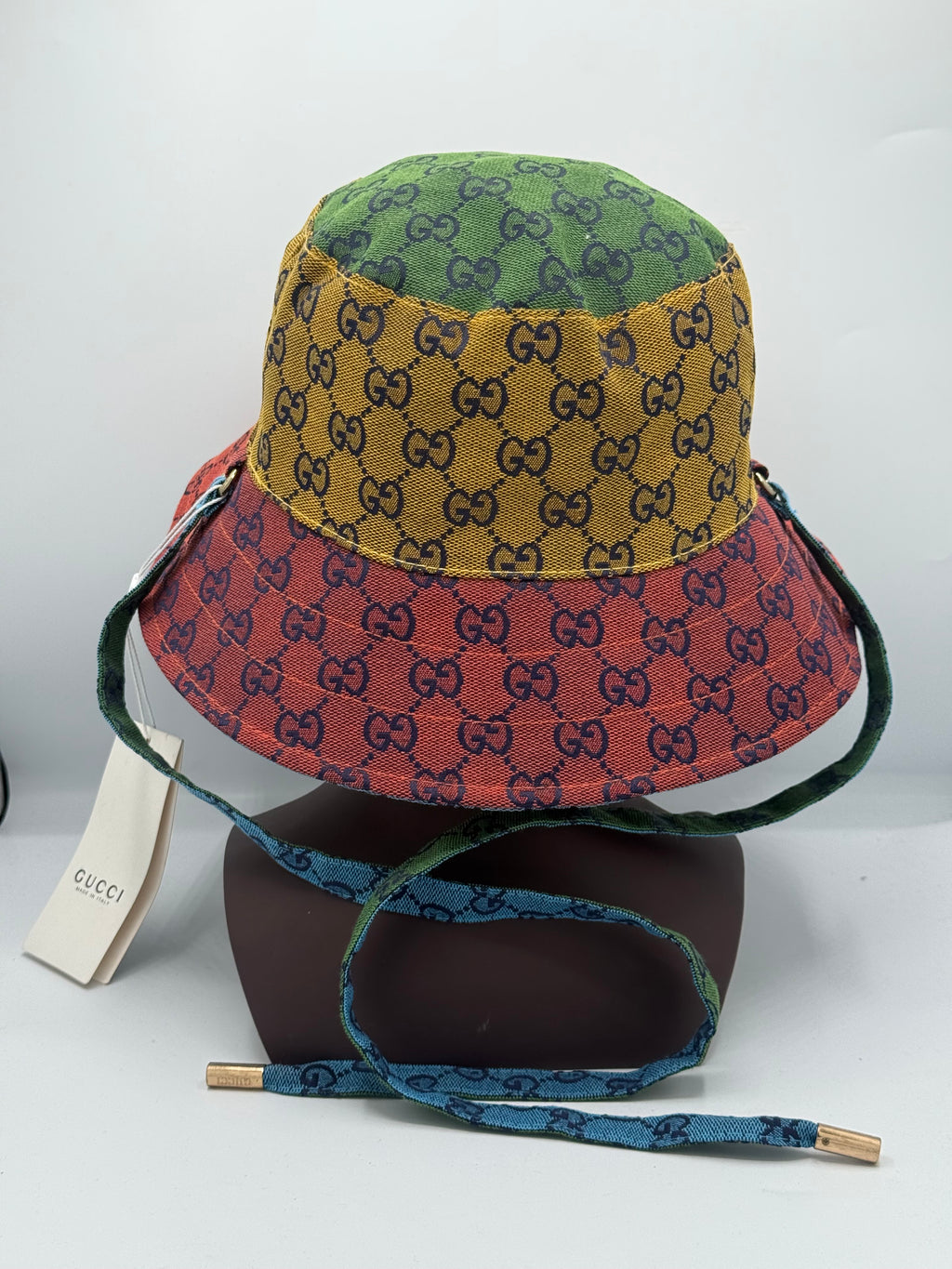 Bob Gucci Multicolor – L’Élégance Audacieuse