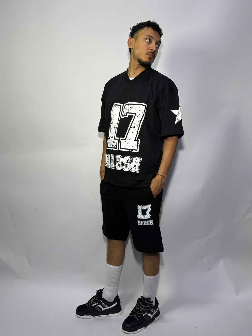 Ensemble Streetwear “17 HARSH” – Oversize Edition (A)