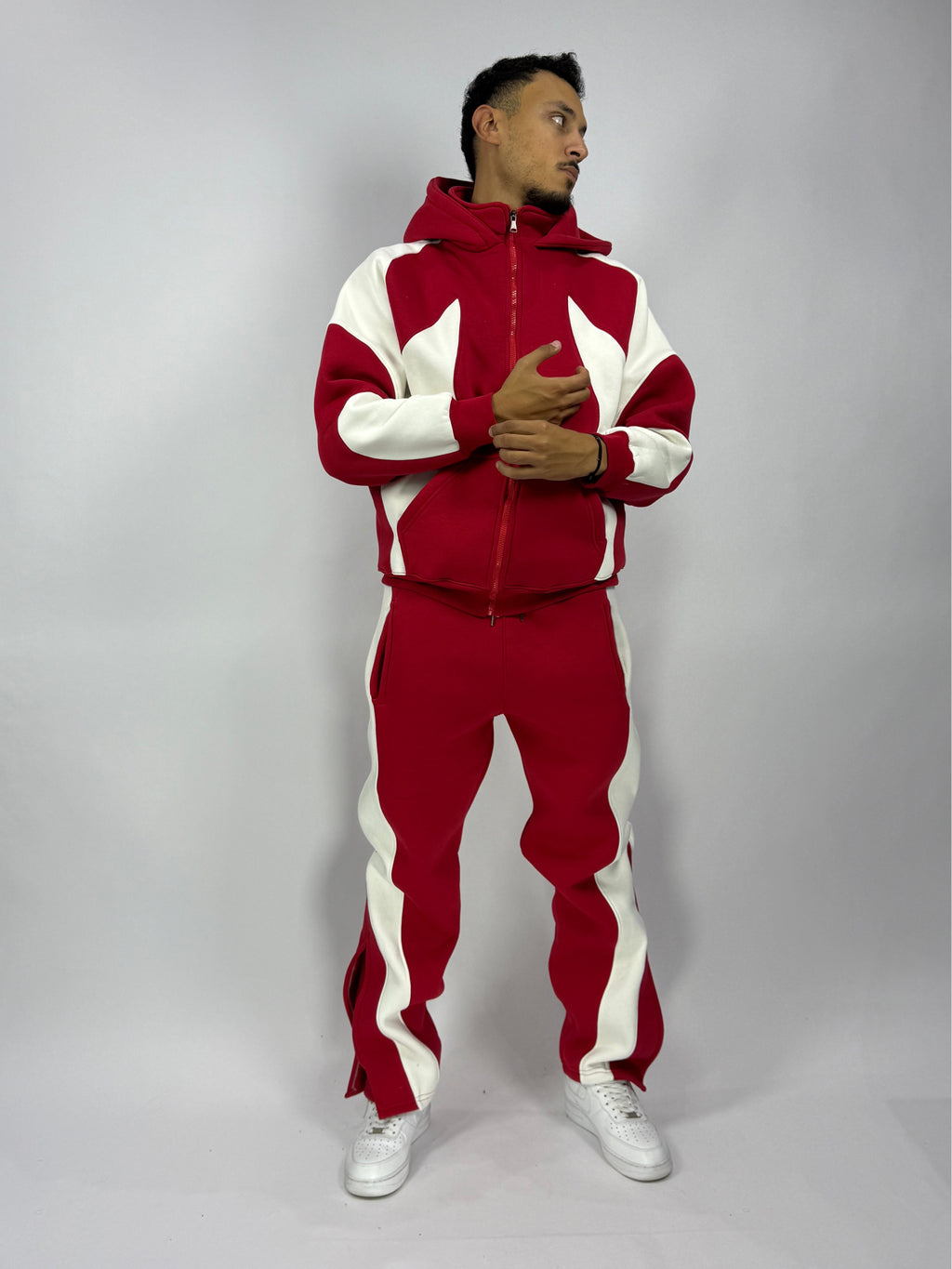Ensemble Iconic Rouge – Luxe, Confort & Originalité (Stock limité)
