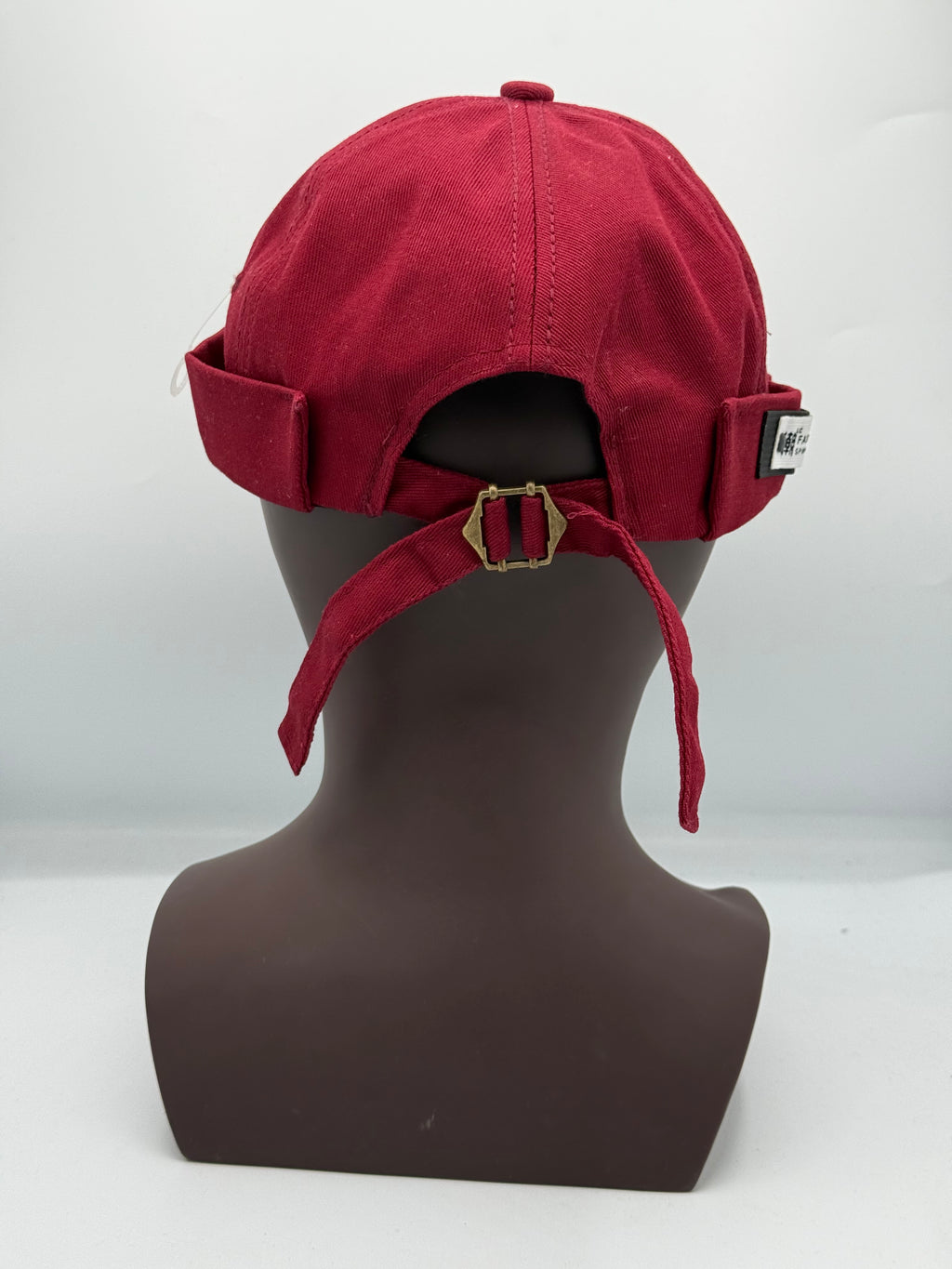 Red Dock – L’Accessoire Minimaliste au Style Fort