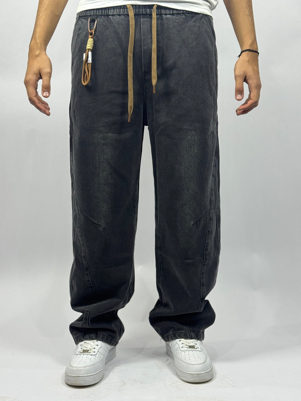 Jogging Homme Noir Foncé – Coupe Confort & Style Minimal