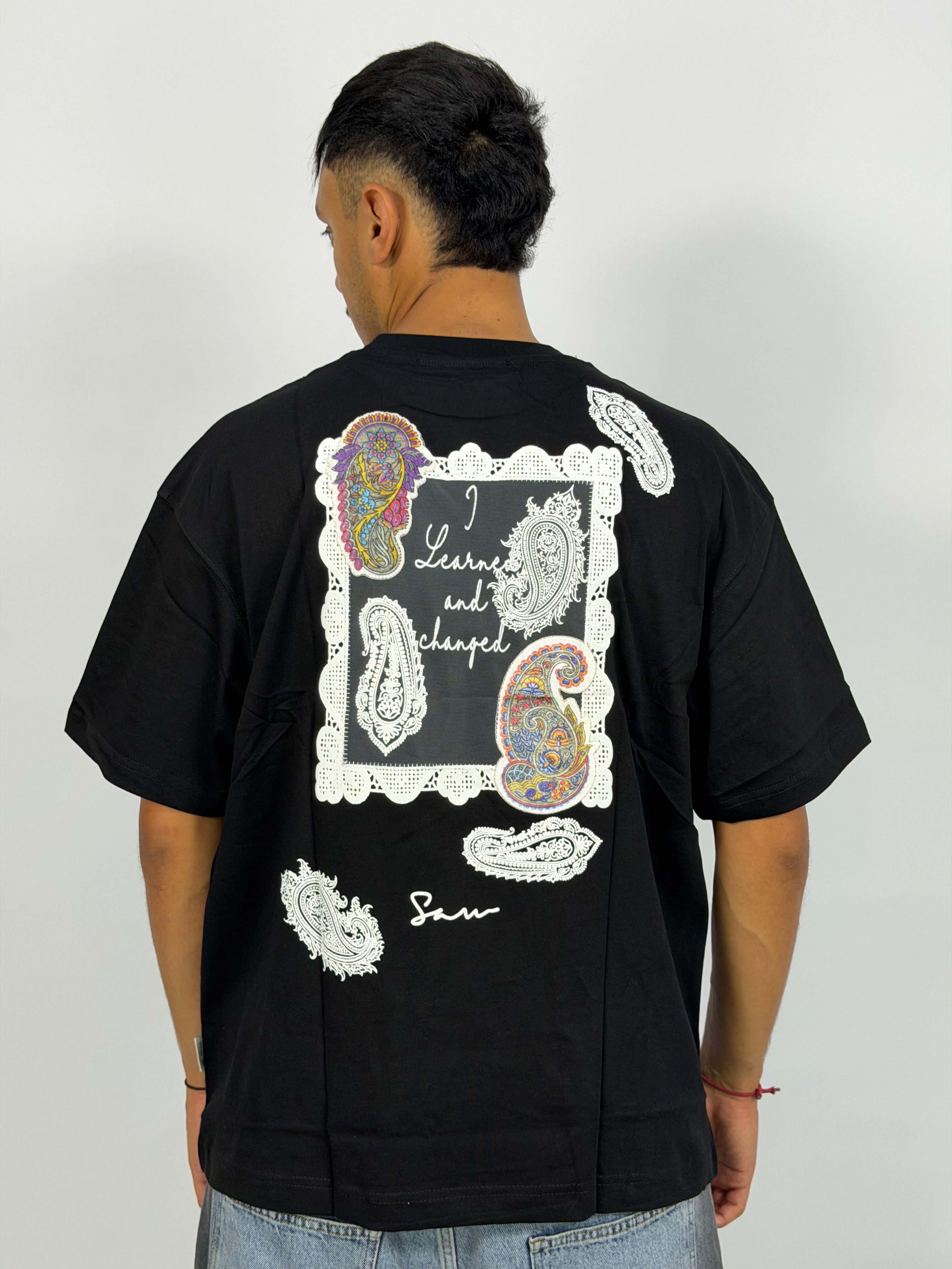 T-shirt ORIGINAL Oversize Noir – Paisley Statement “I Learned & Changed” Edition