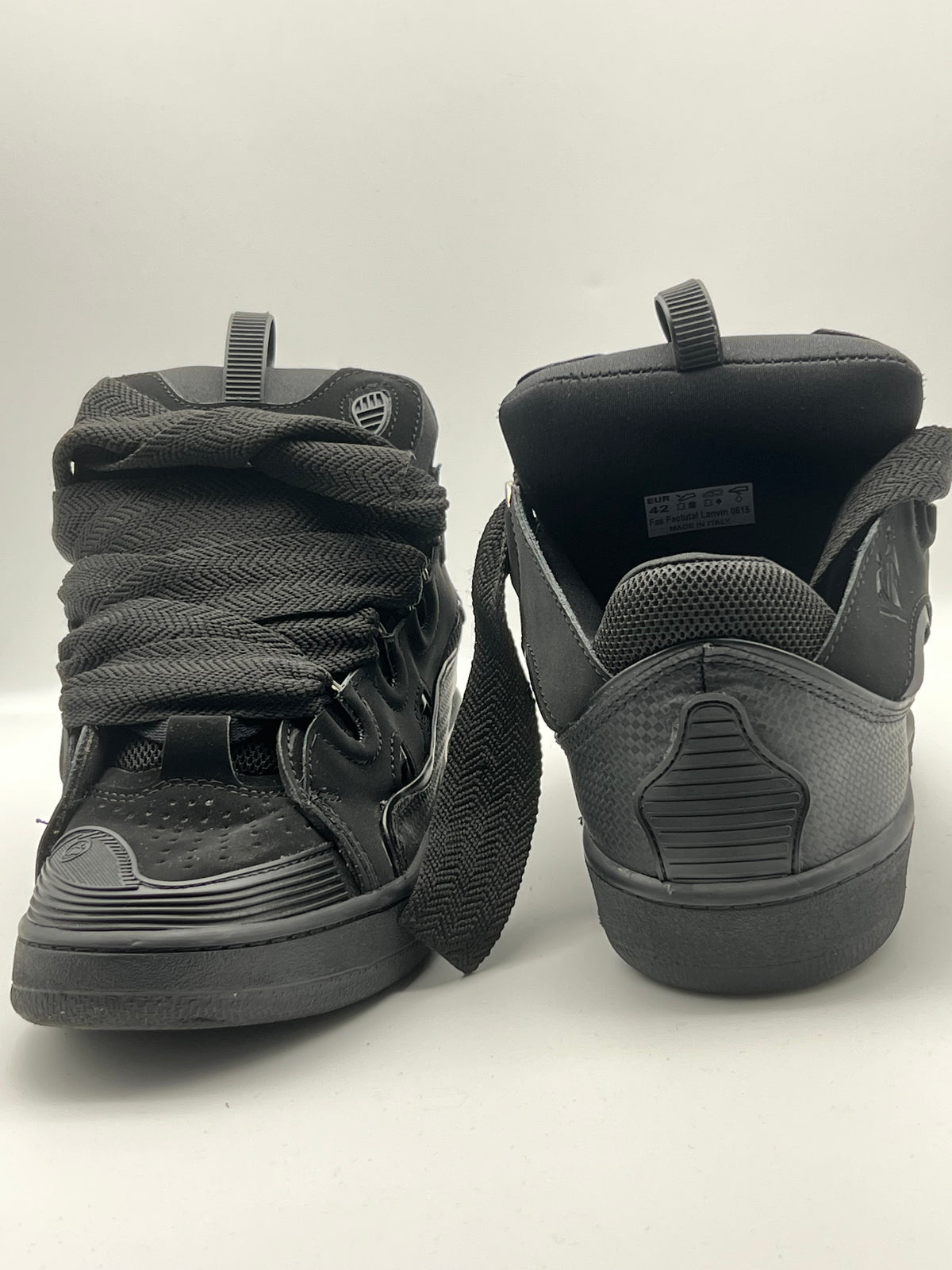 Sneakers ORIGINAL Full Black look