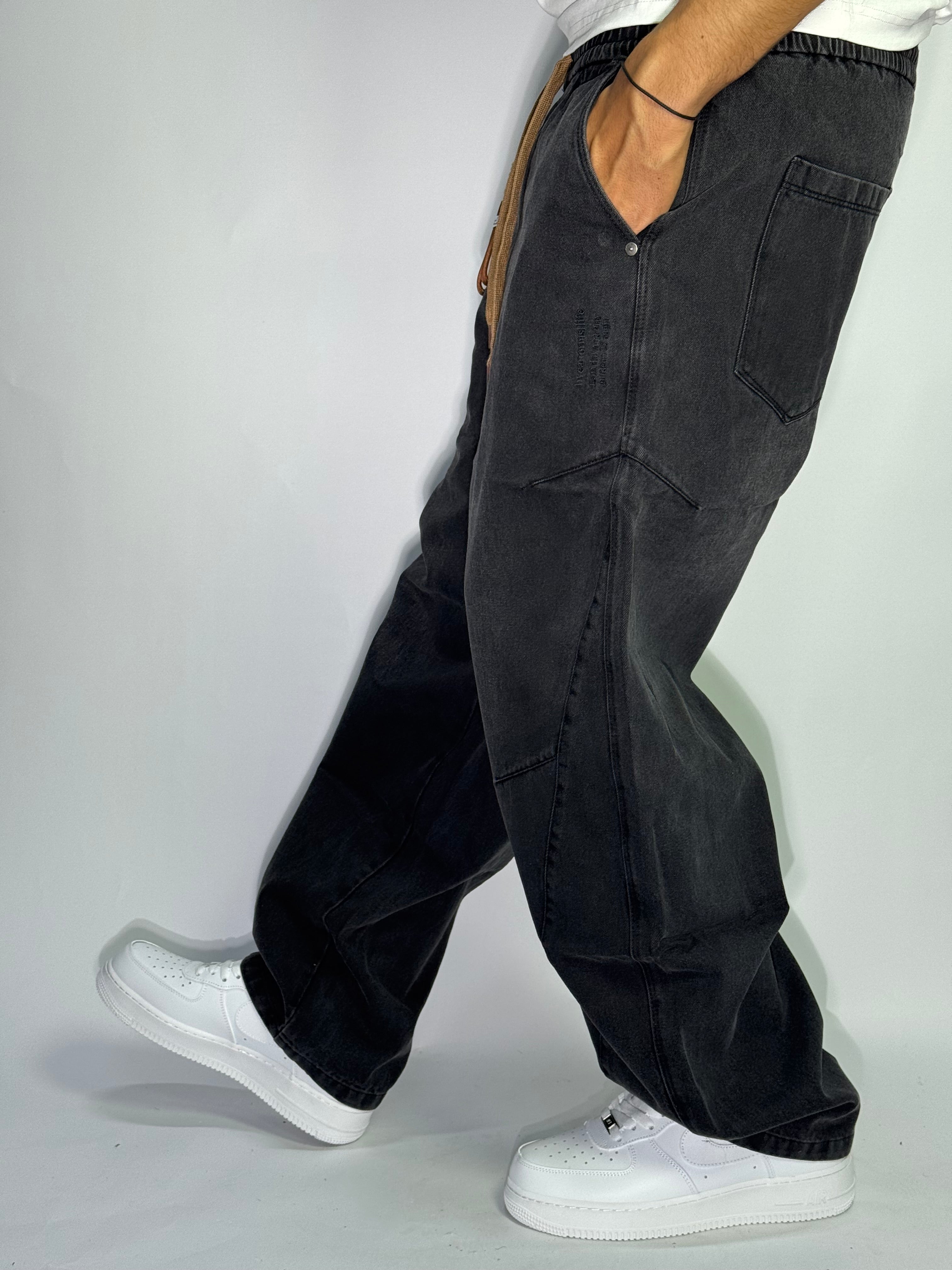 Baggy Denim Noir | Urban Streetwear Collection