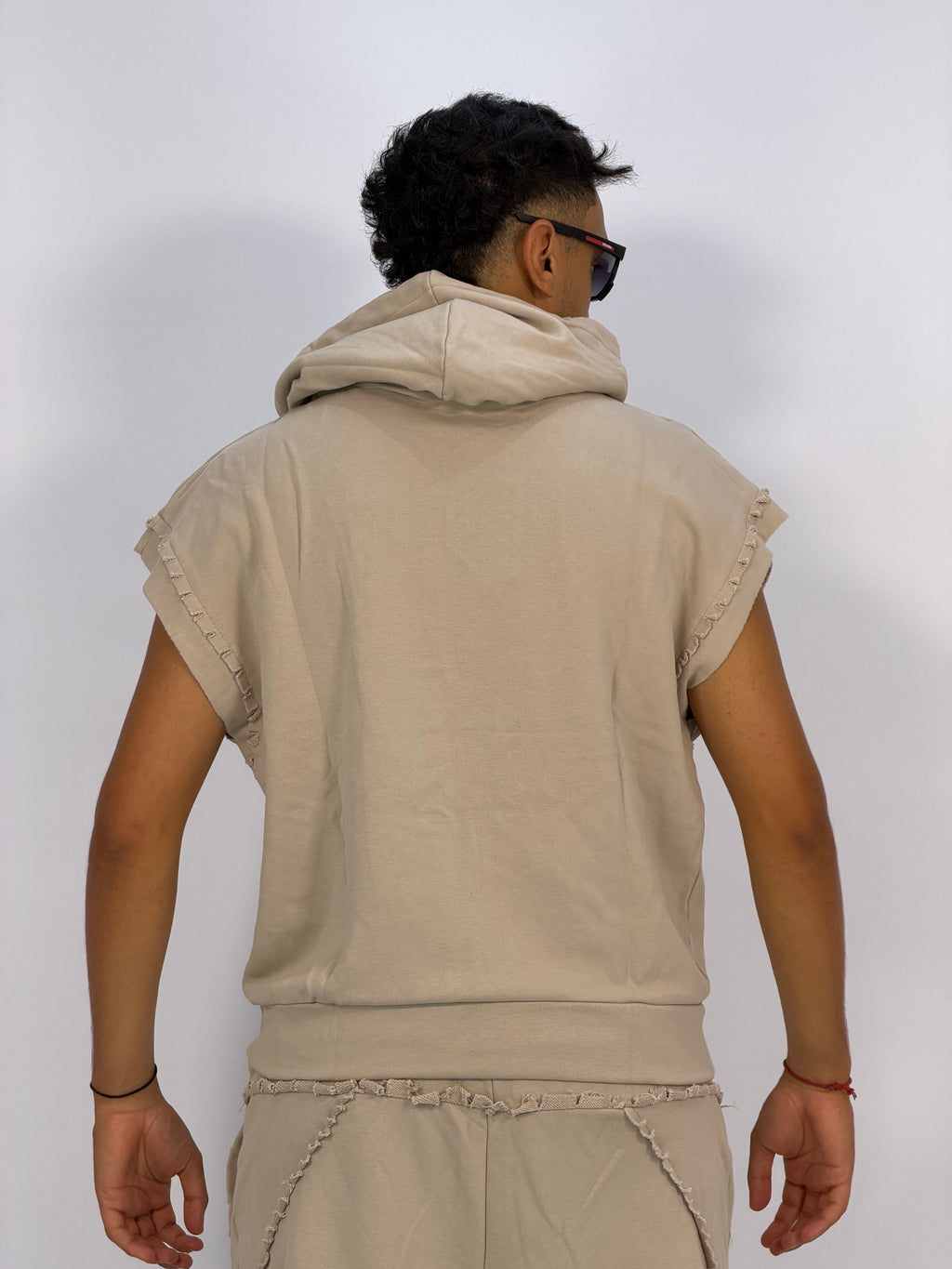 Ensemble “SAND WAVE” B – Hoodie Sans Manches + Short Summer Fit