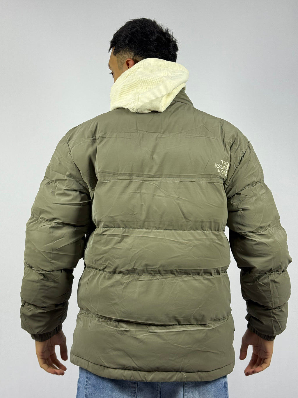 Veste Street à Capuche Kaki – Confort & Protection Quotidienne