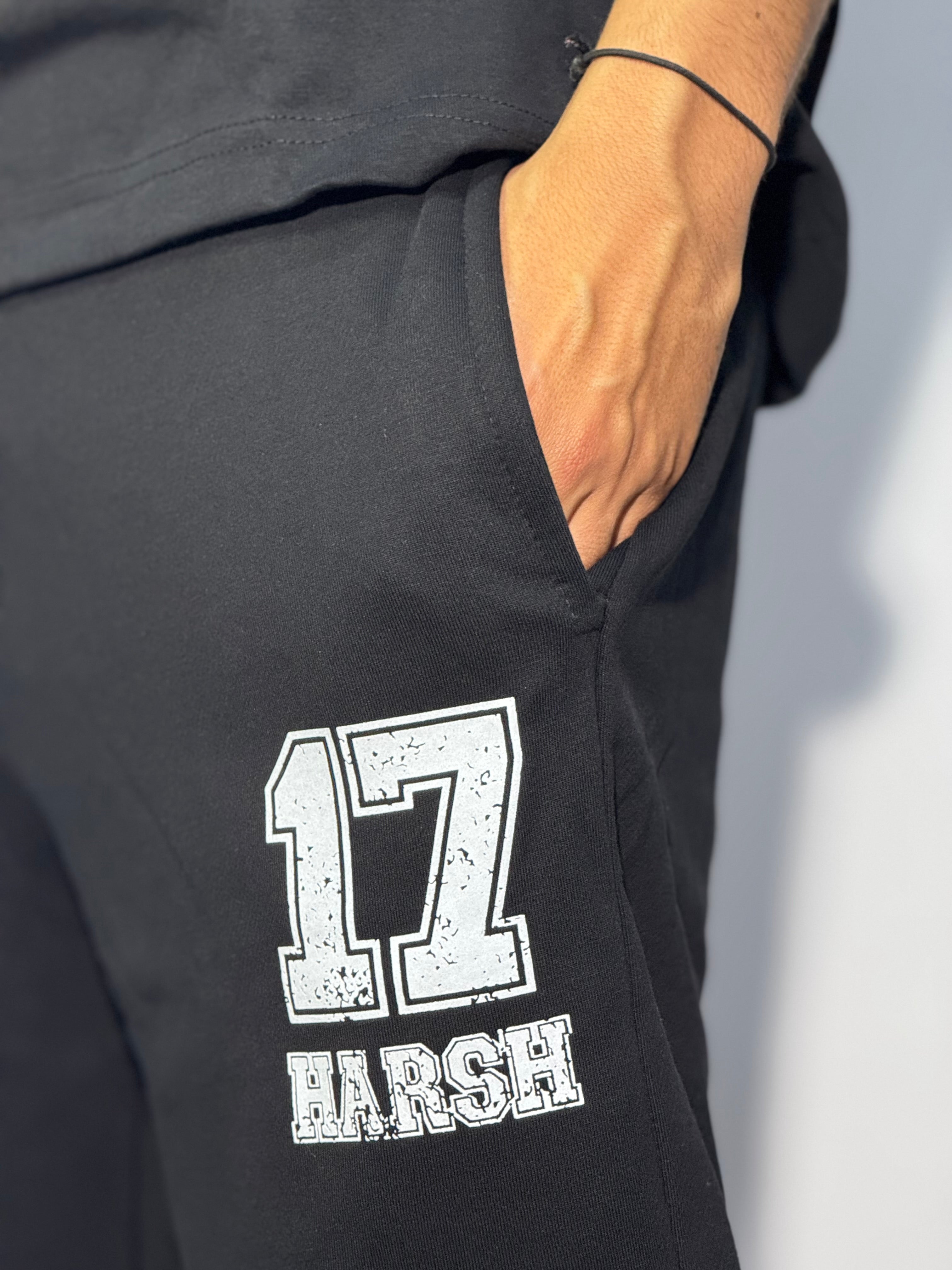 Ensemble Streetwear “17 HARSH” – Oversize Edition (A)