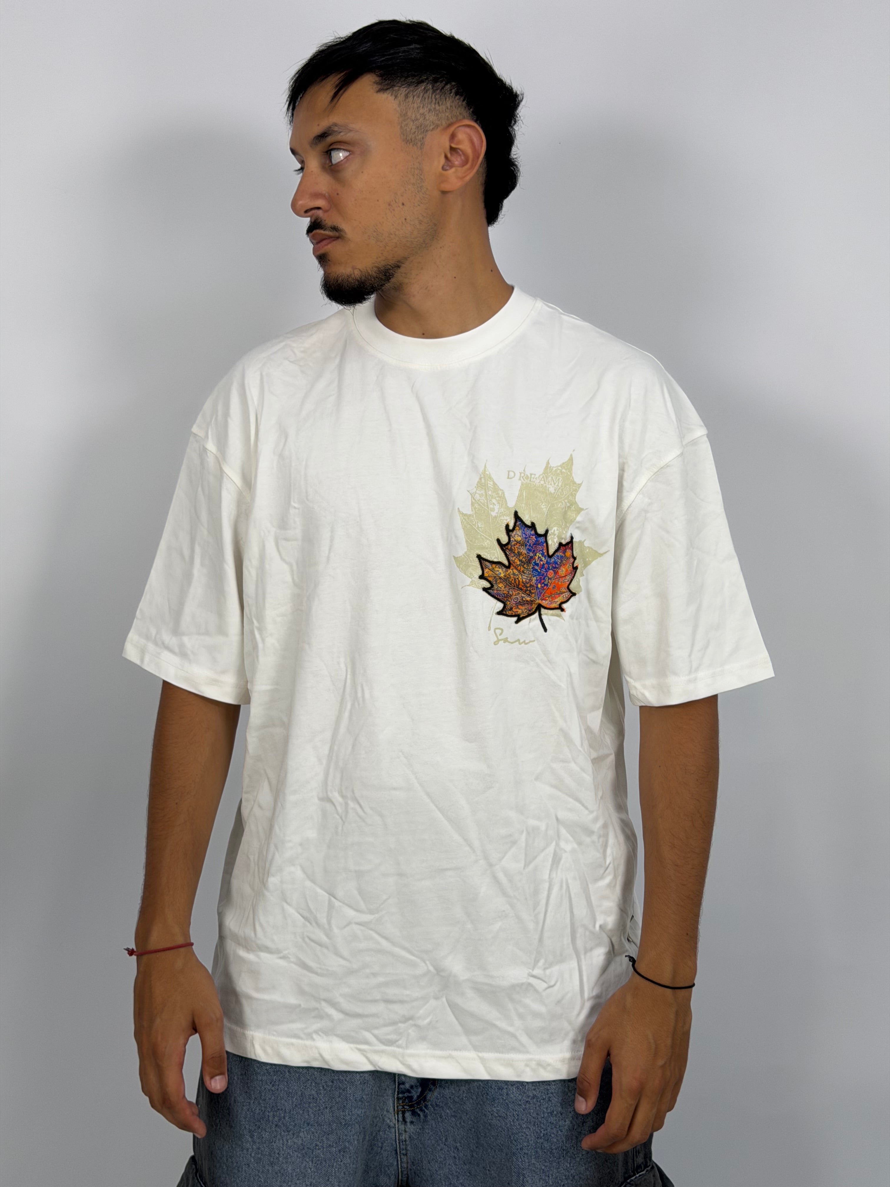 T-shirt Oversize Blanc – Autumn Leaf Signature