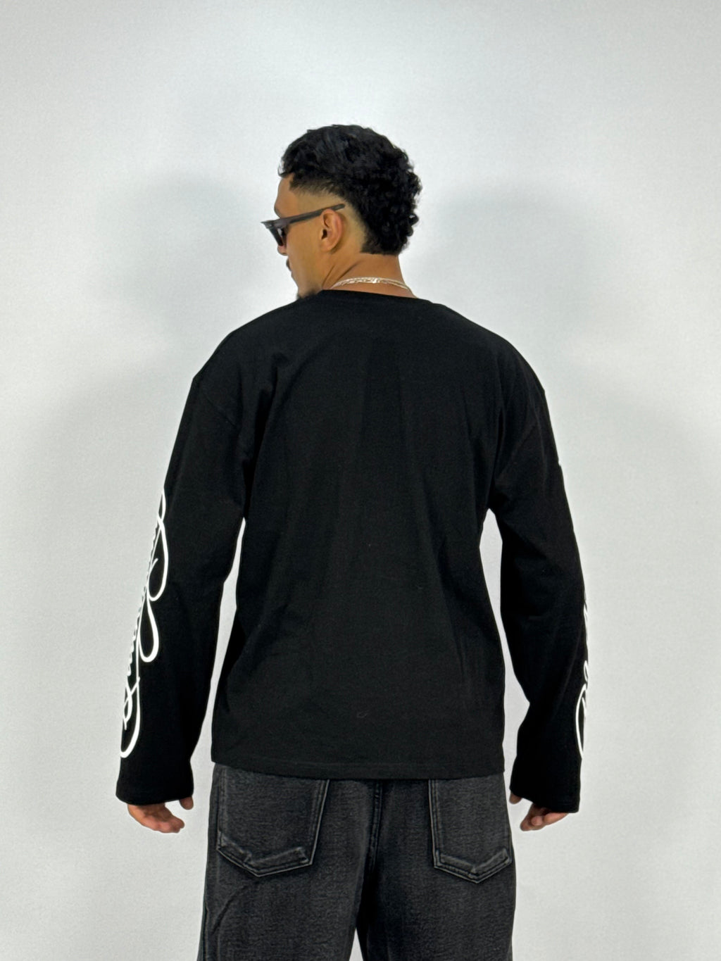 T-Shirt Oversize BlackMoney Noir – Graphic Sleeve