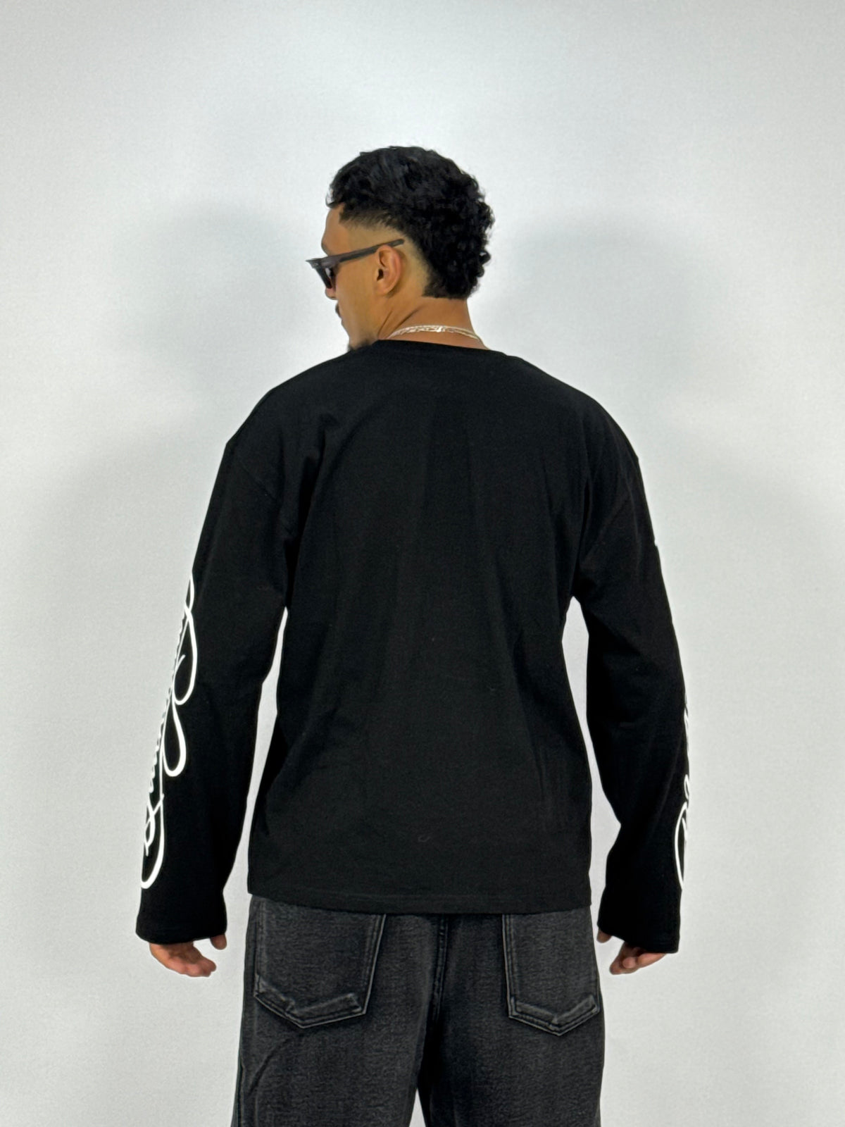 T-Shirt Oversize BlackMoney Noir – Graphic Sleeve