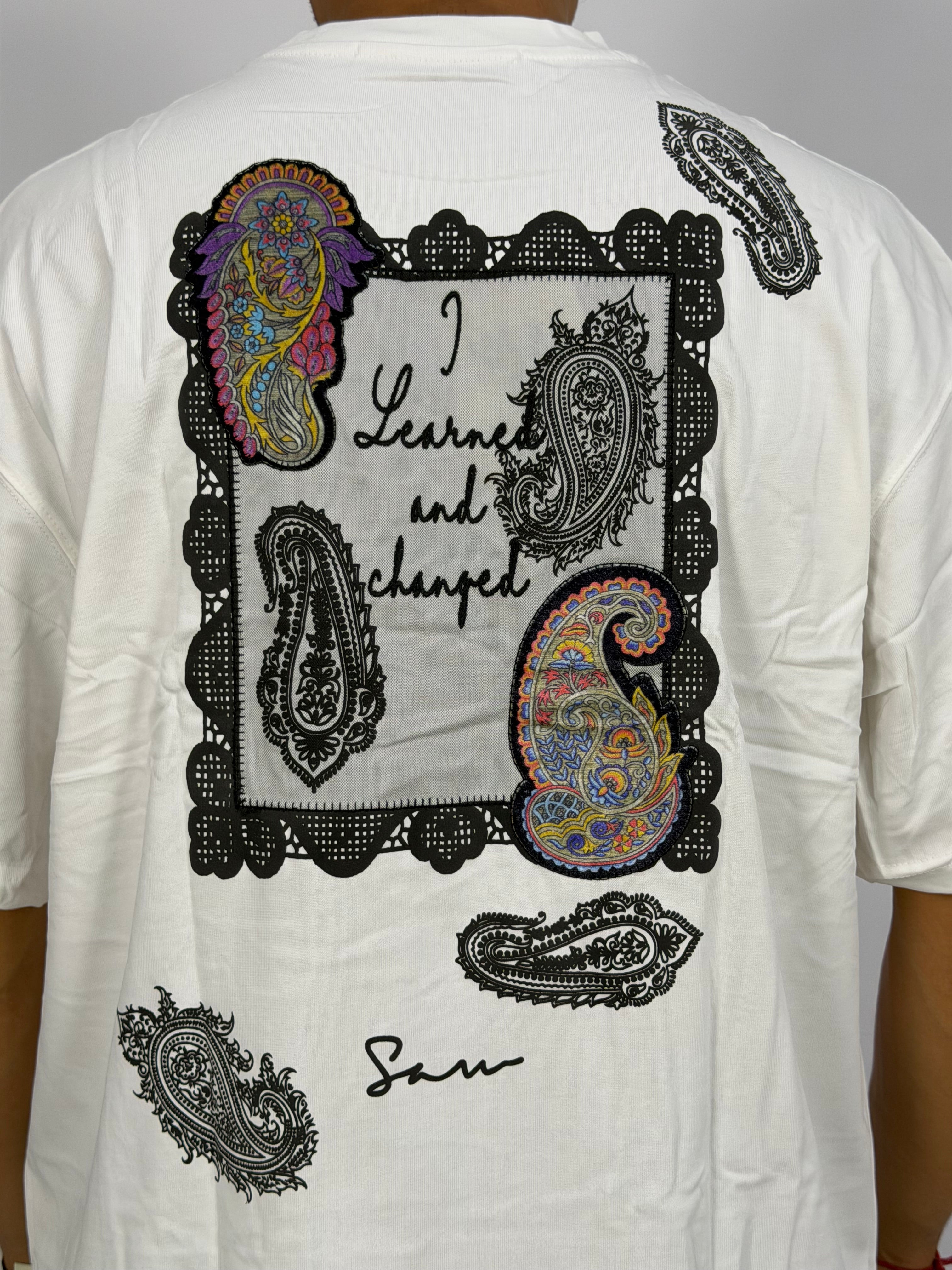 T-shirt ORIGINAL Oversize Blanc – Paisley Statement “I Learned & Changed” Edition