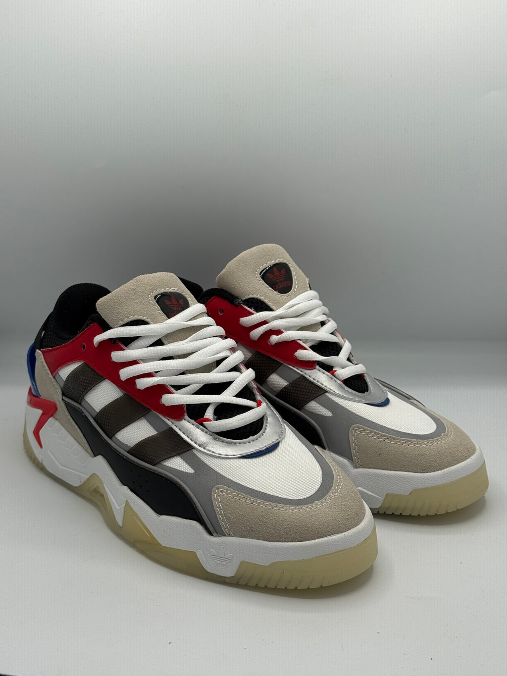 ADIDAS Nova Edge Rouge – Confort, Style & Puissance Urbaine