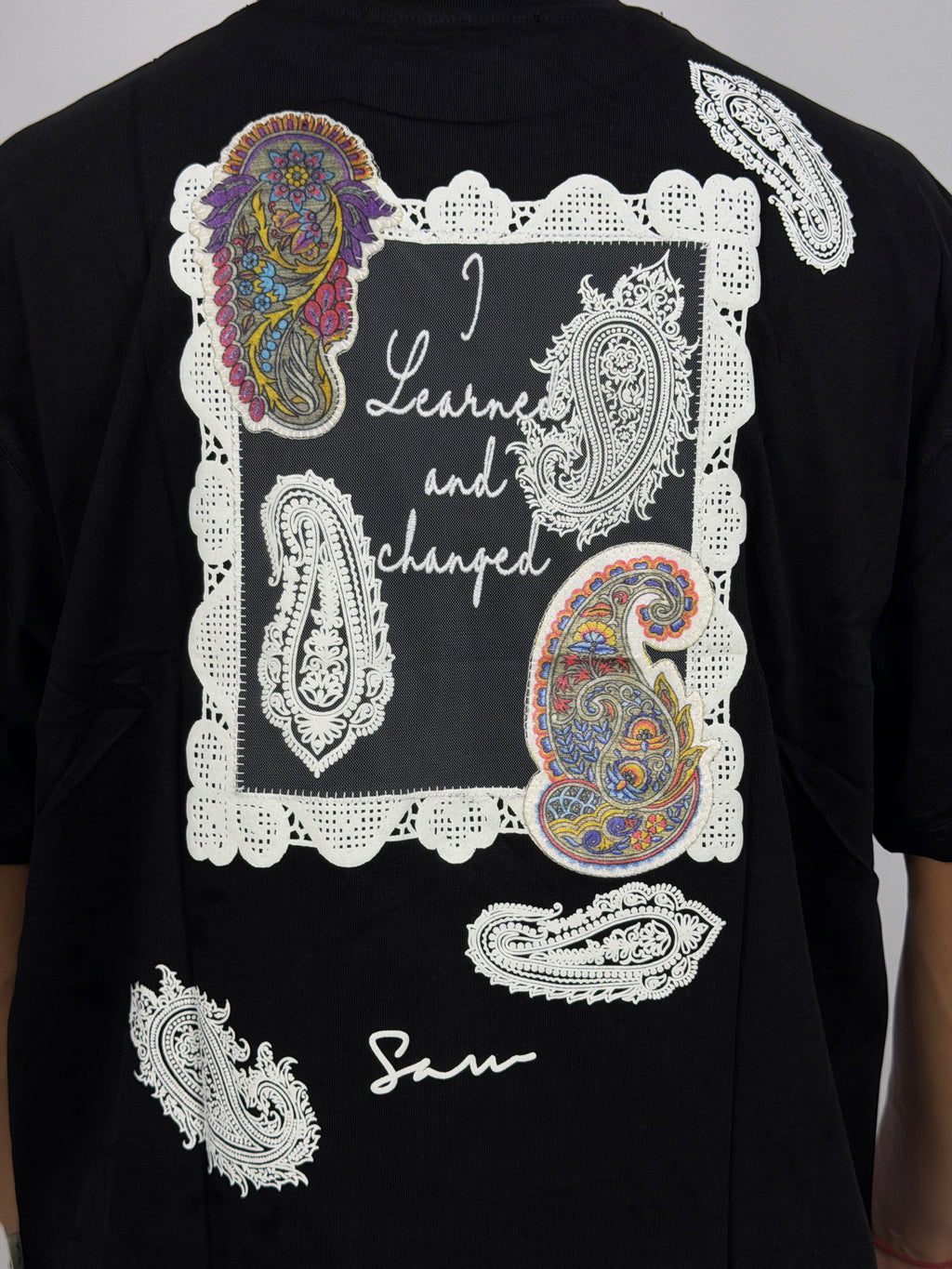 T-shirt ORIGINAL Oversize Noir – Paisley Statement “I Learned & Changed” Edition