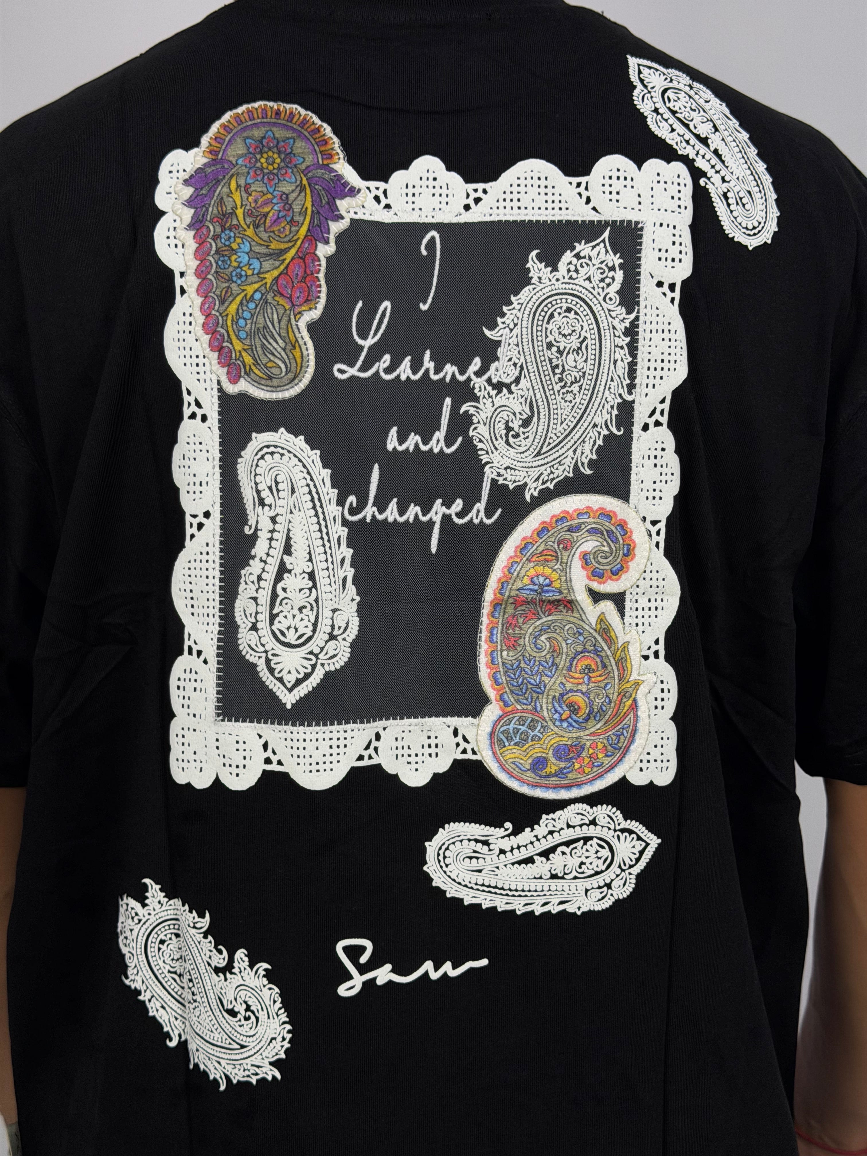T-shirt ORIGINAL Oversize Noir – Paisley Statement “I Learned & Changed” Edition