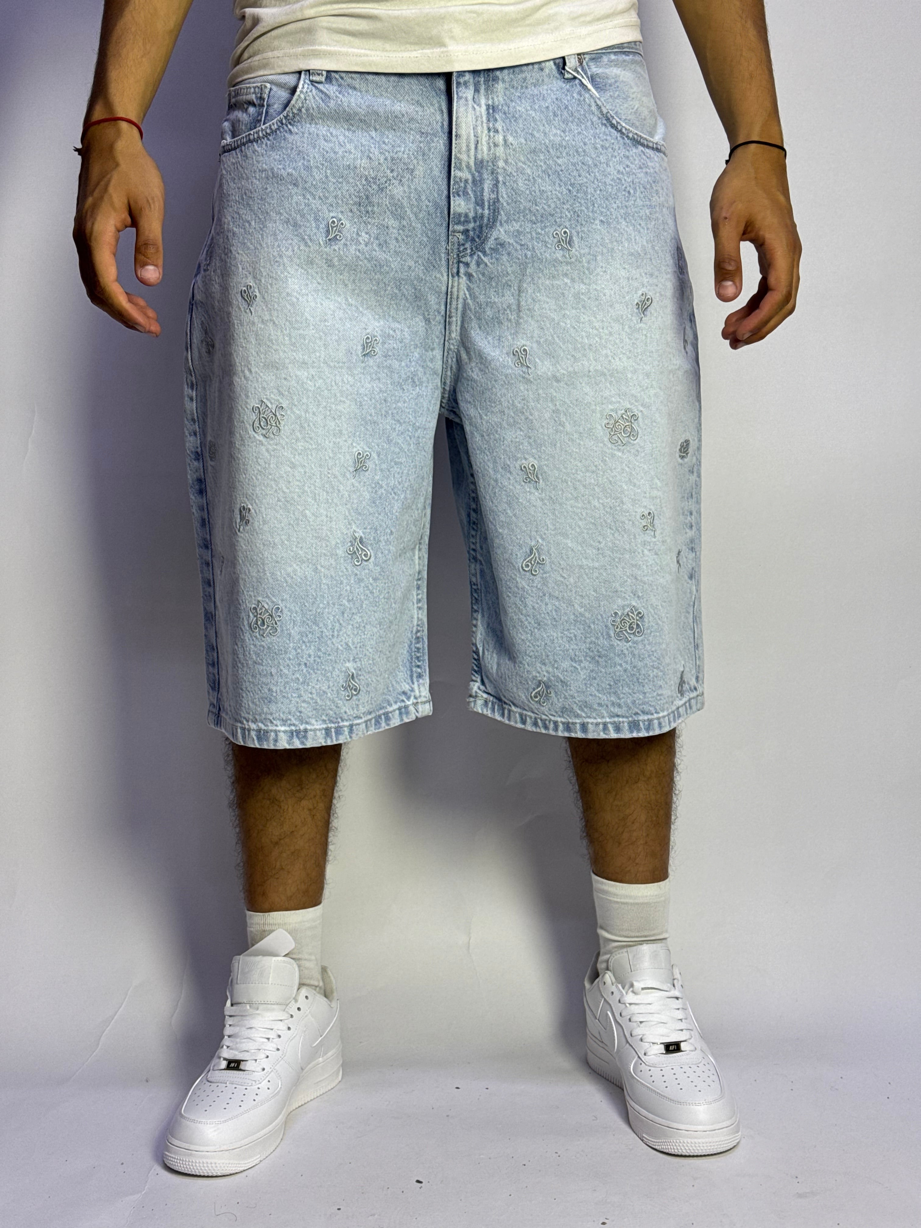 Short Jeans Denim Bleu Délave Oversize Pattern – 1 Ère Qualité