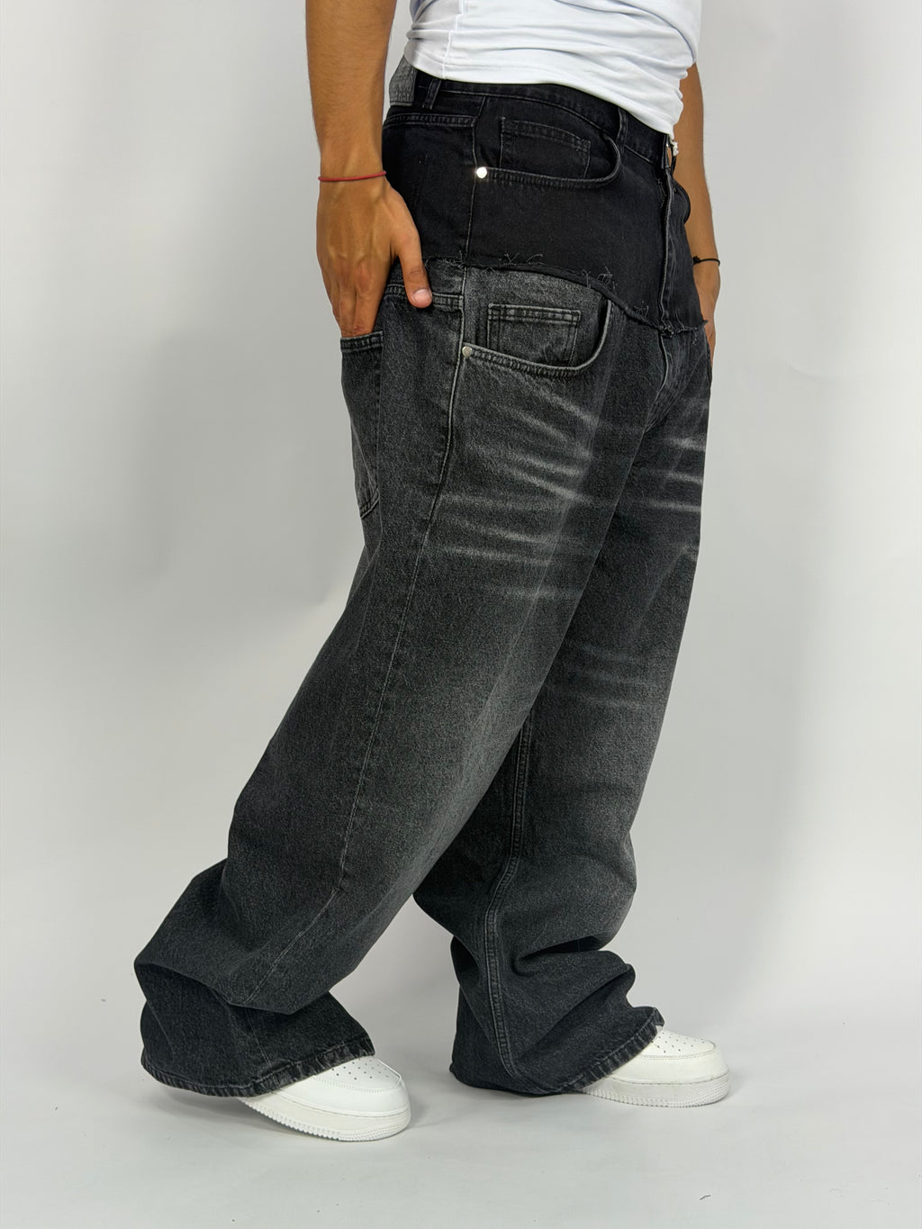 Jeans ORIGINAL Layered Fade – Oversize Washed Black Edition