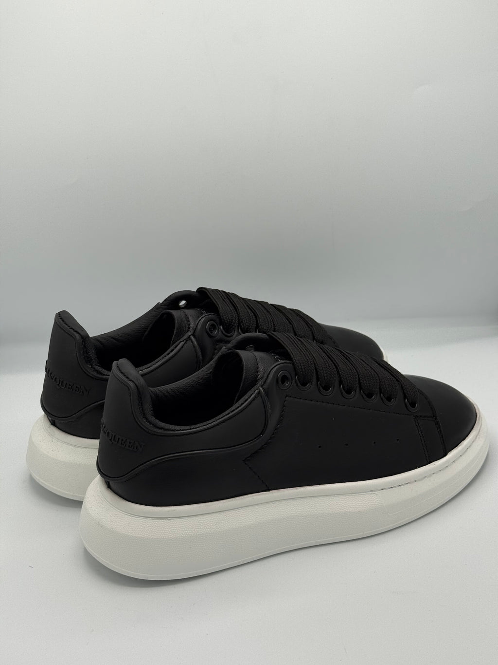 ALEXANDER McQueen (Noir)