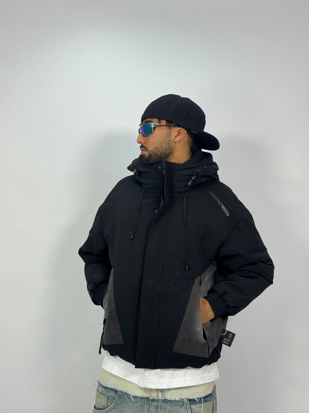 Bomber Voltage – Black