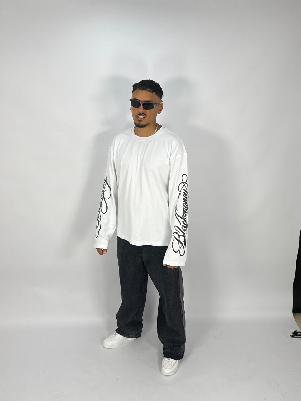 T-Shirt Oversize BlackMoney Blanc – Graphic Sleeve