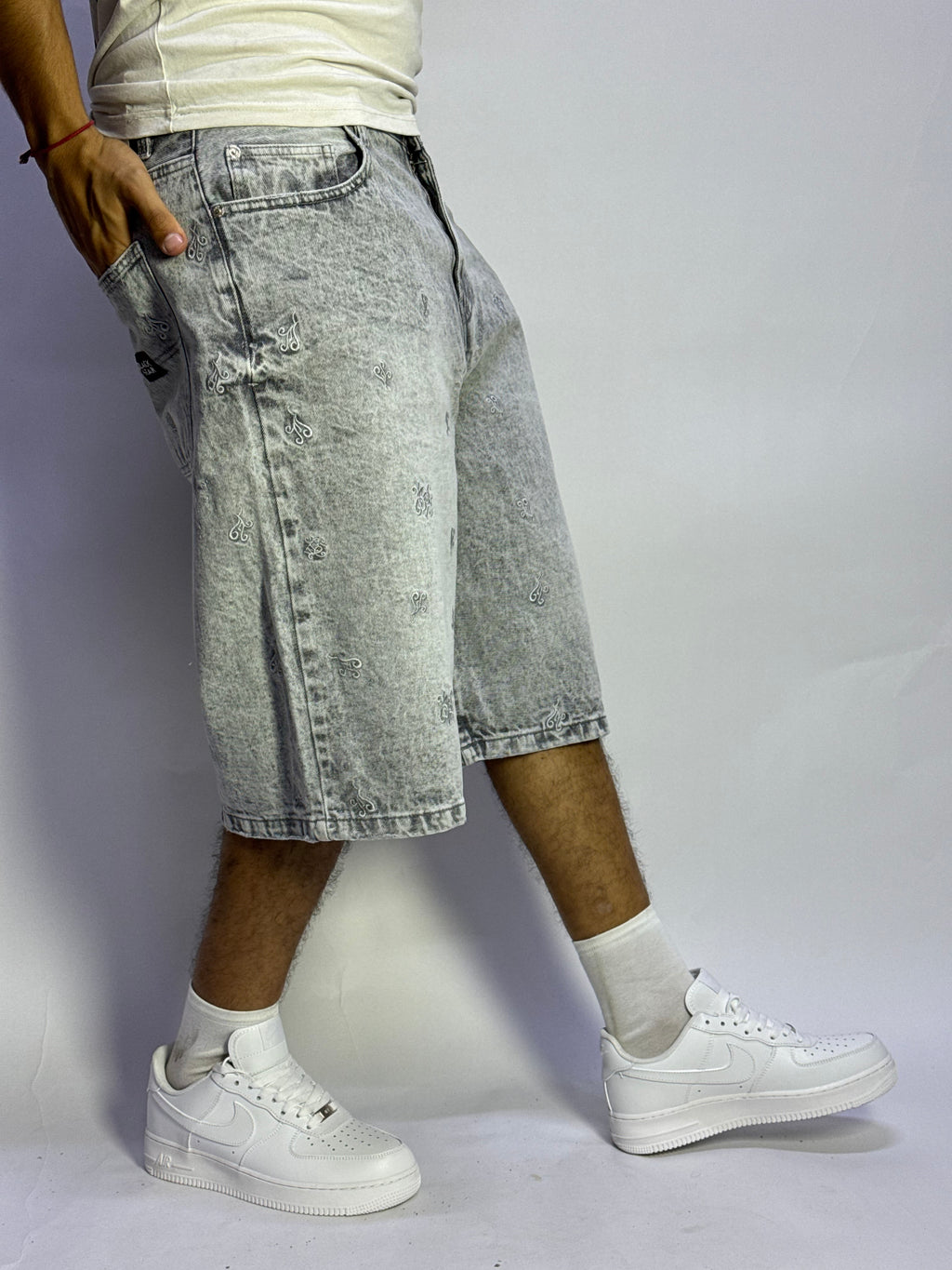 Short Jeans Denim Gris Oversize Pattern – 1 Ère Qualité
