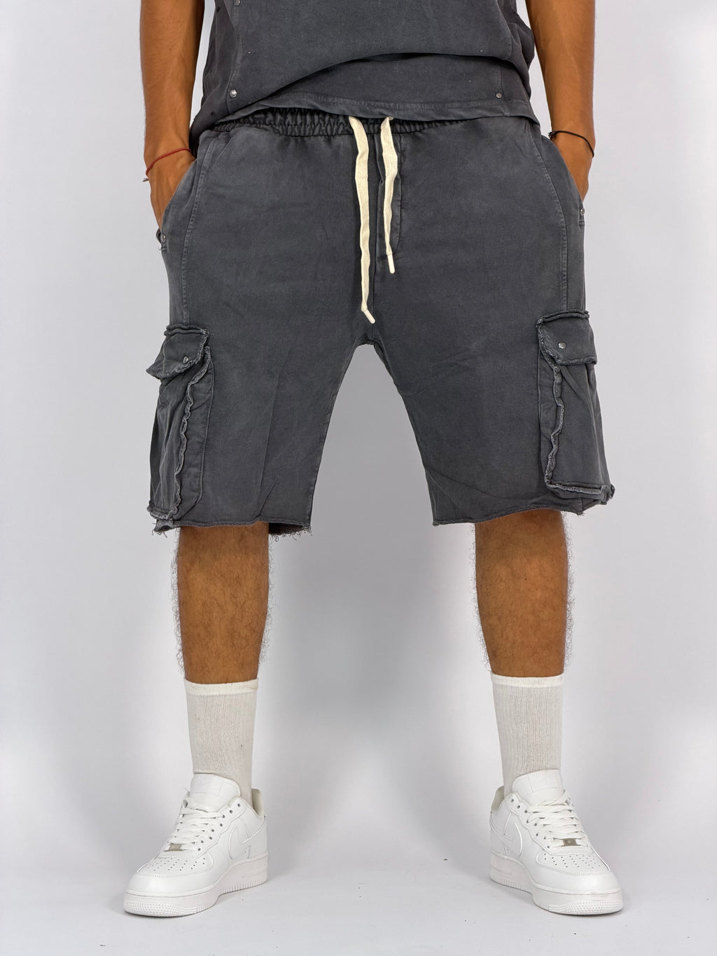 Ensemble “OCEAN DUST” Gris Foncé – T-Shirt + Short Cargo Streetwear