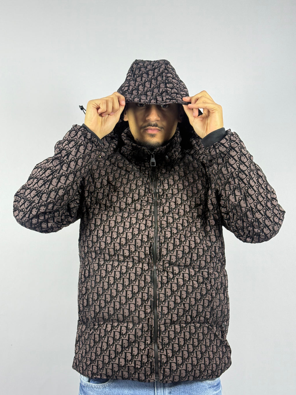 Veste Signature DR Marron – Design Graphique & Coupe Confort