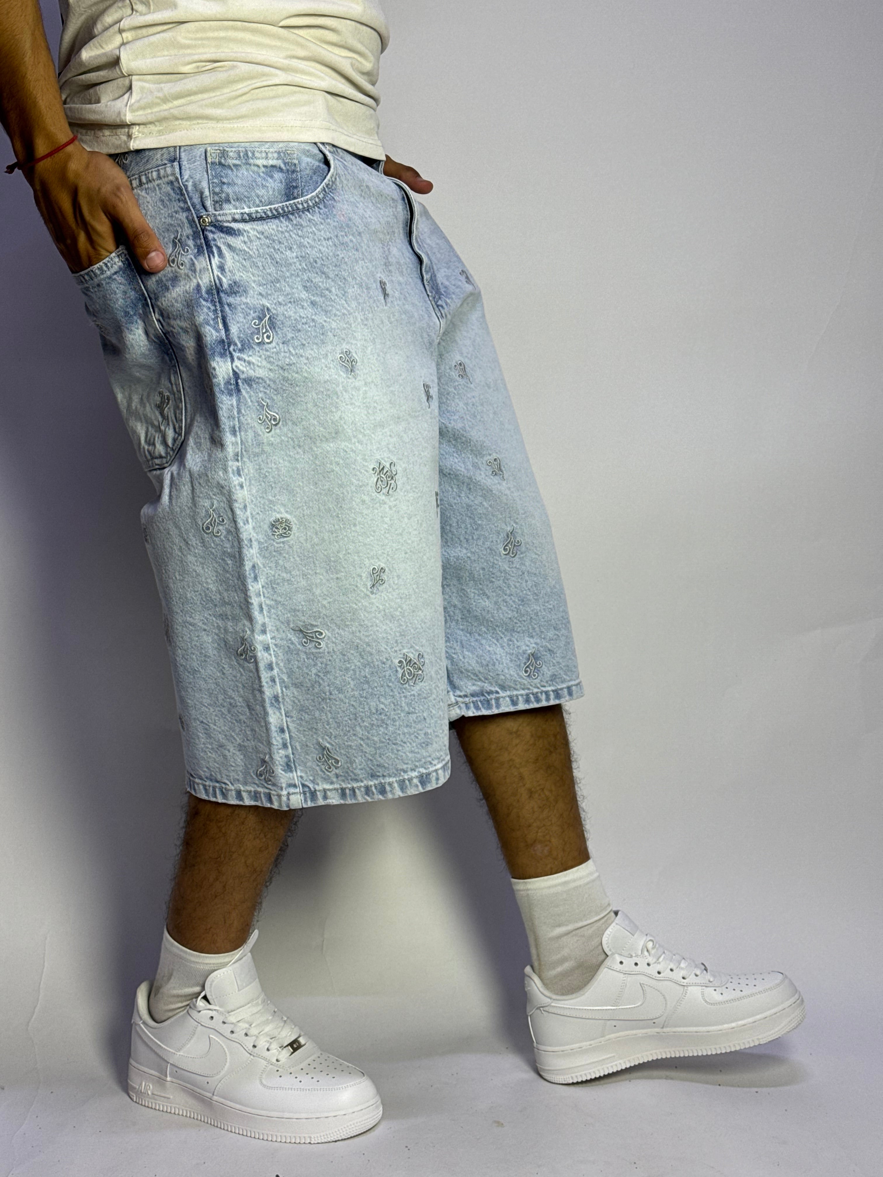 Short Jeans Denim Bleu Délave Oversize Pattern – 1 Ère Qualité