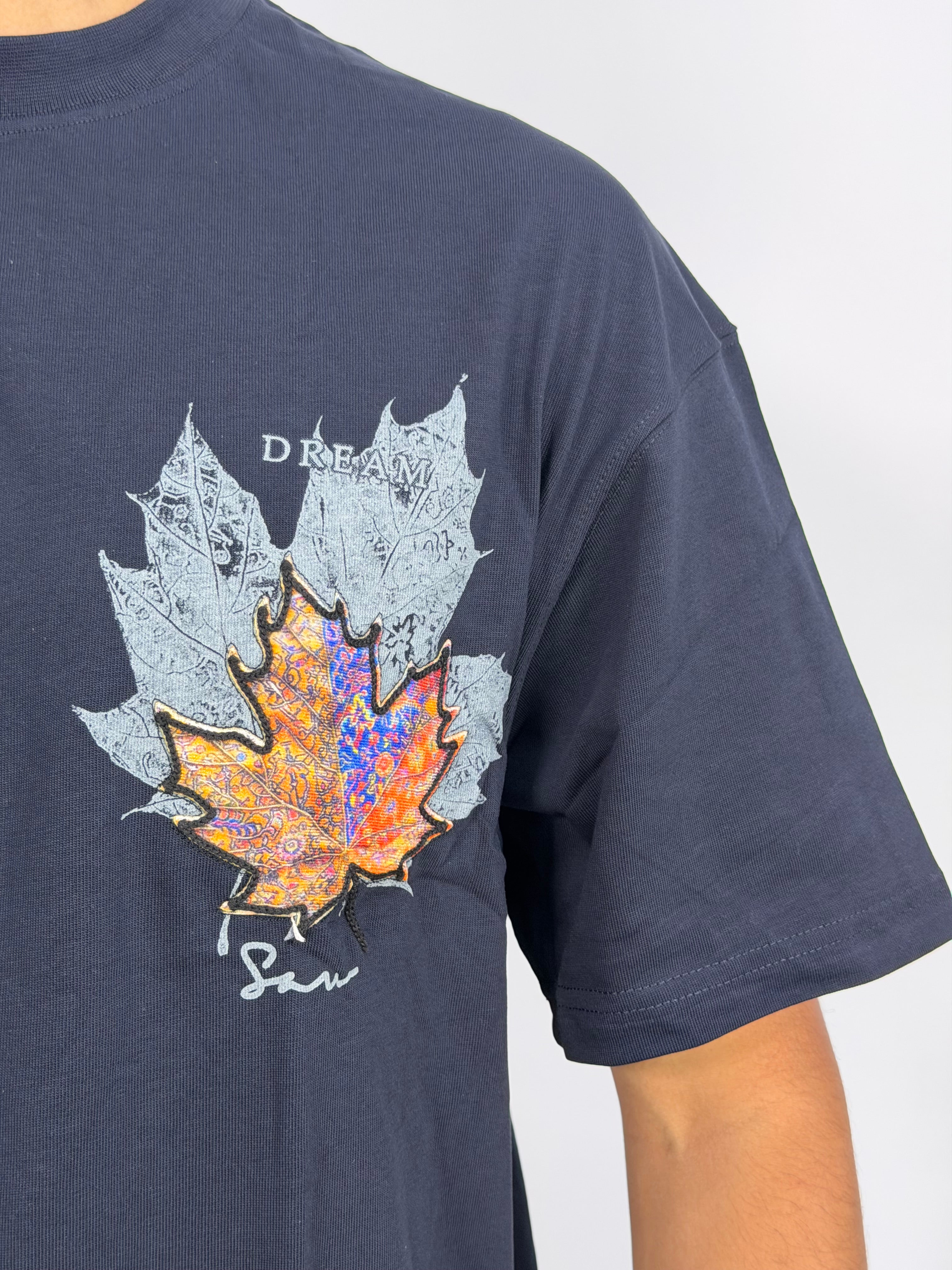 T-shirt Oversize Noir – Autumn Leaf Signature